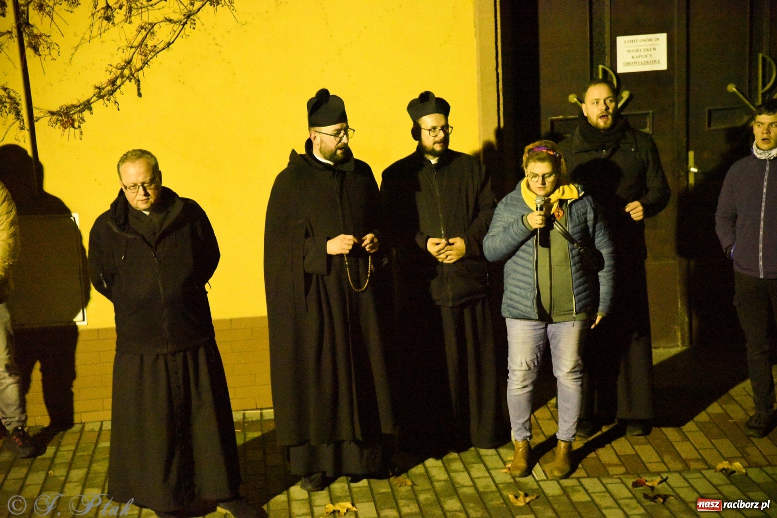 Zdjęcie w galerii na portalu naszraciborz.pl: Modlitwa młodych na raciborskim Jeruzalem wiadomości z regionu