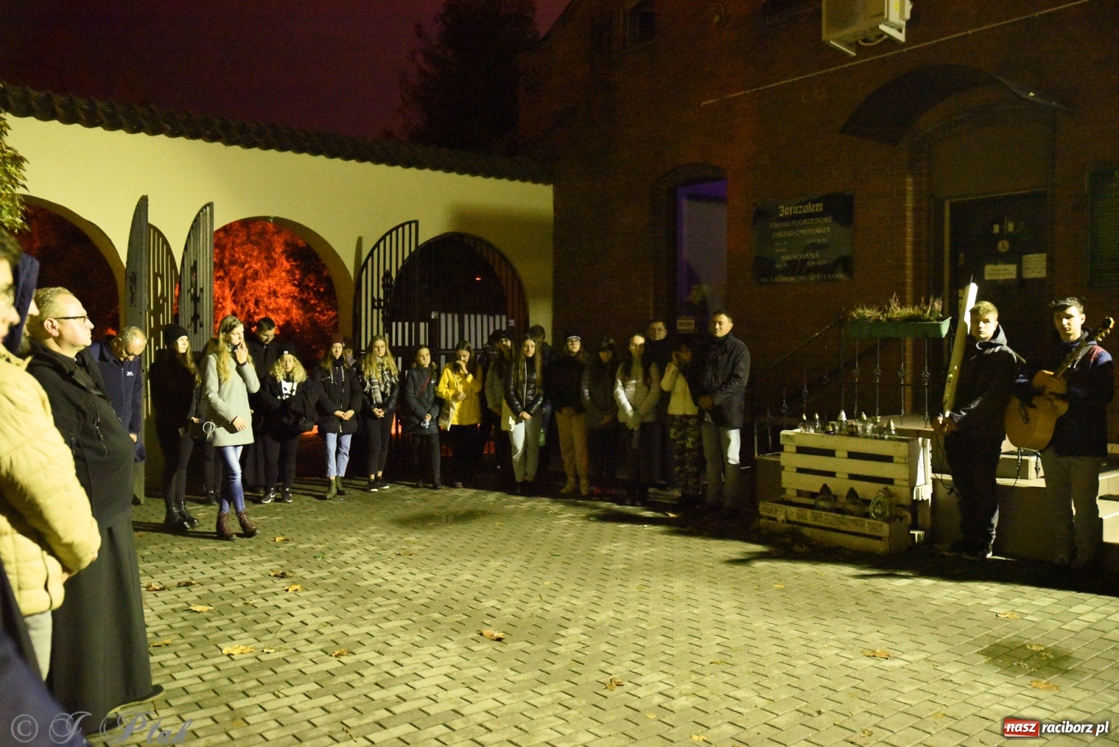 Zdjęcie w galerii na portalu naszraciborz.pl: Modlitwa młodych na raciborskim Jeruzalem wiadomości z regionu