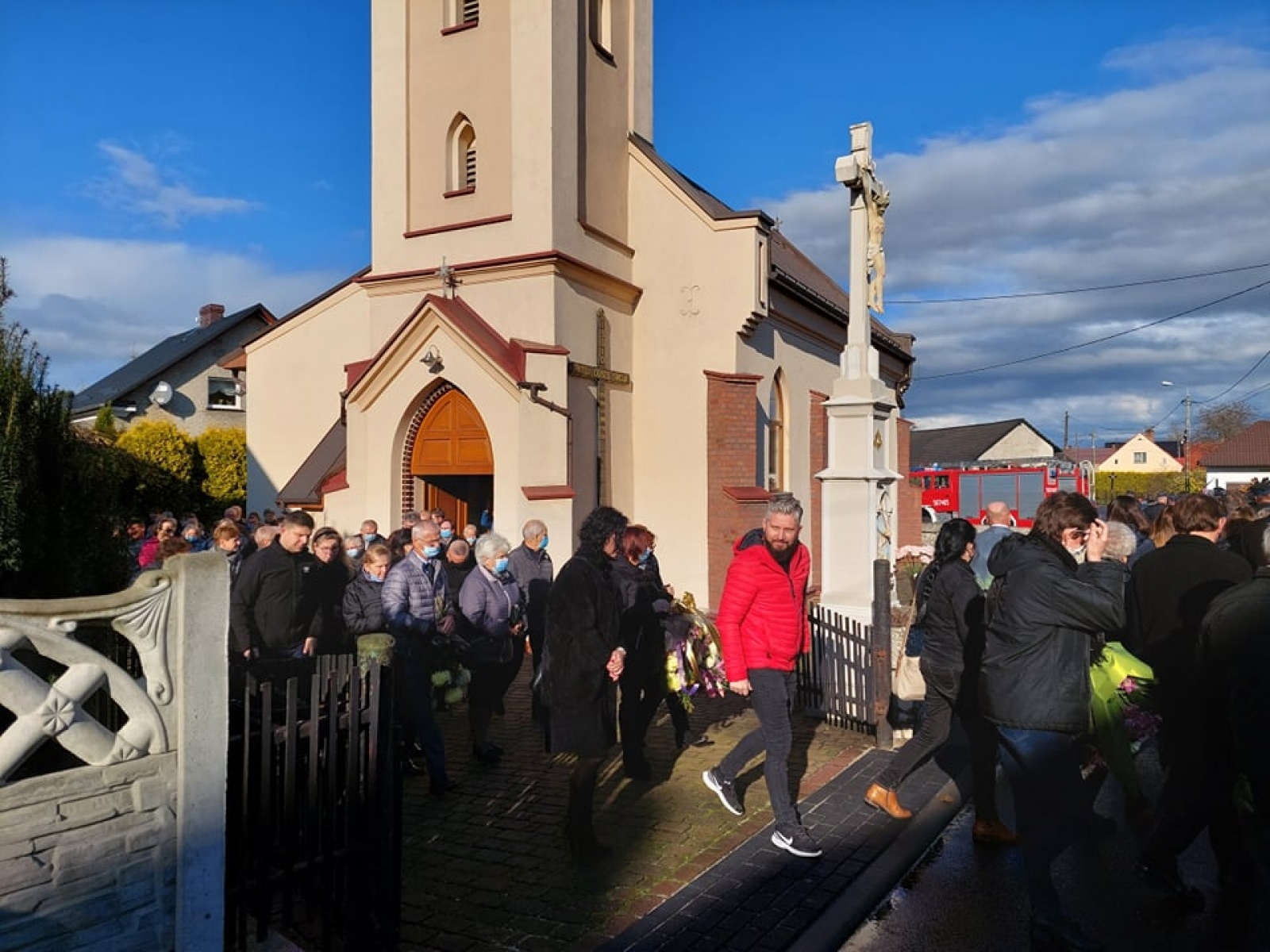 Zdjęcie w galerii na portalu naszraciborz.pl: Ostatnie pożegnanie śp. Bertholda Kollka, wieloletniego naczelnika OSP Roszków wiadomości z regionu