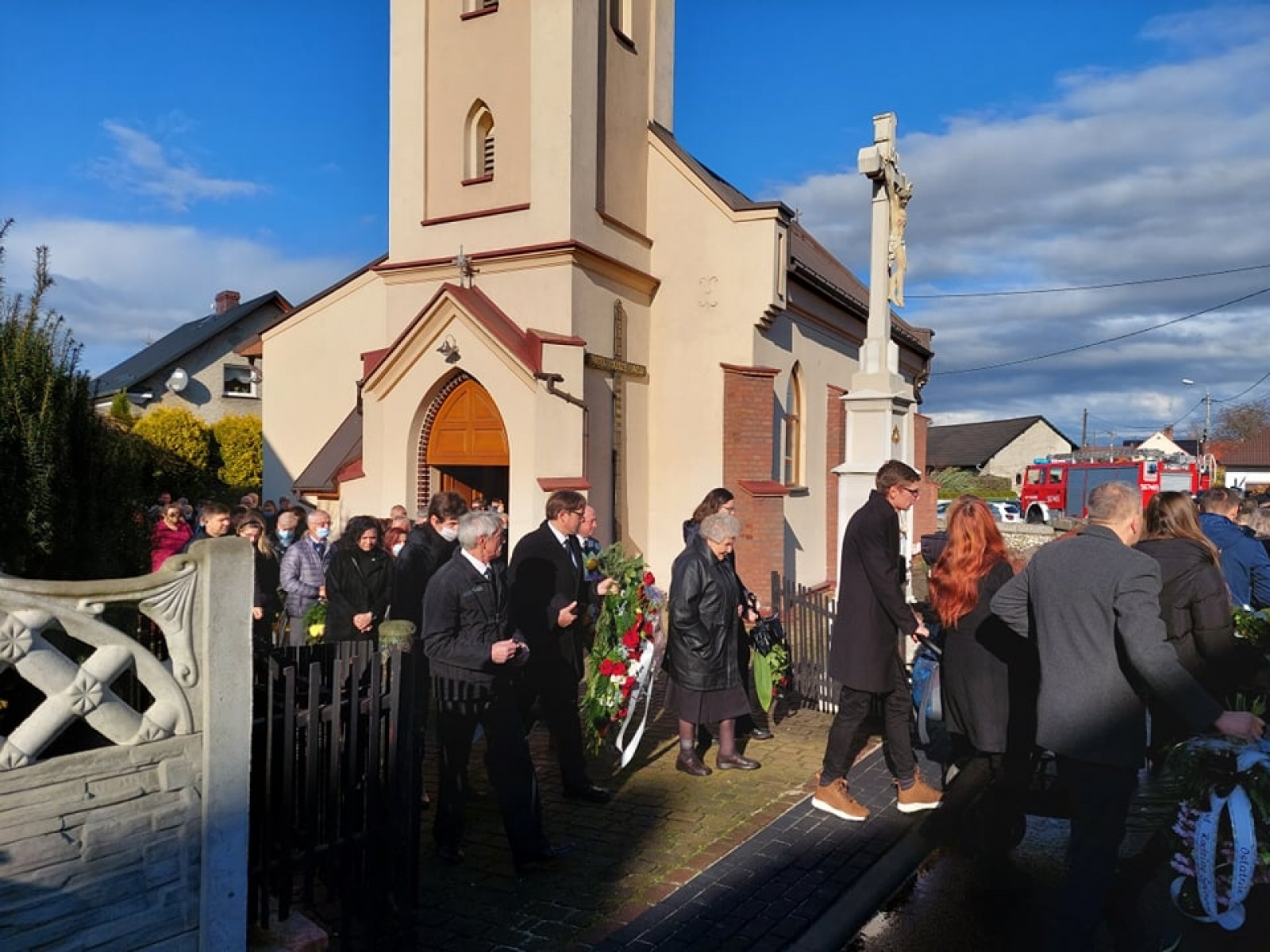 Zdjęcie w galerii na portalu naszraciborz.pl: Ostatnie pożegnanie śp. Bertholda Kollka, wieloletniego naczelnika OSP Roszków wiadomości z regionu