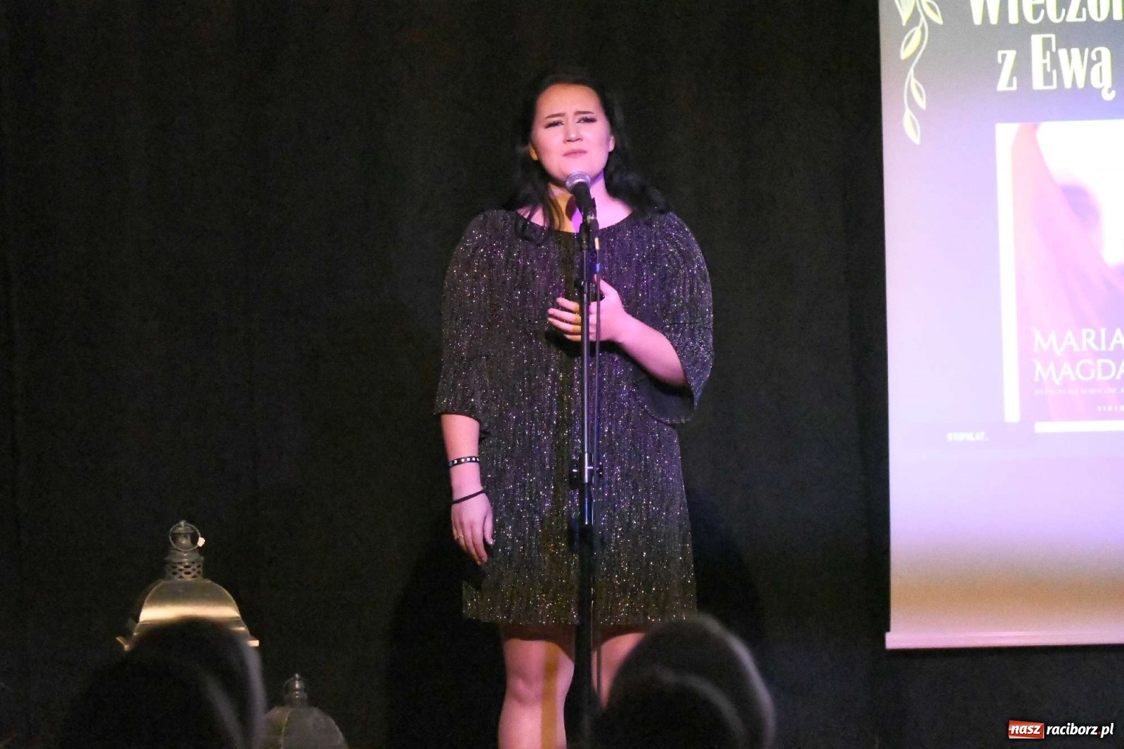 Zdjęcie w galerii na portalu naszraciborz.pl: Maria Magdalena. Wyzwolona kobiecość, odnaleziona boskość - spotkanie autorskie na zamku wiadomości z regionu