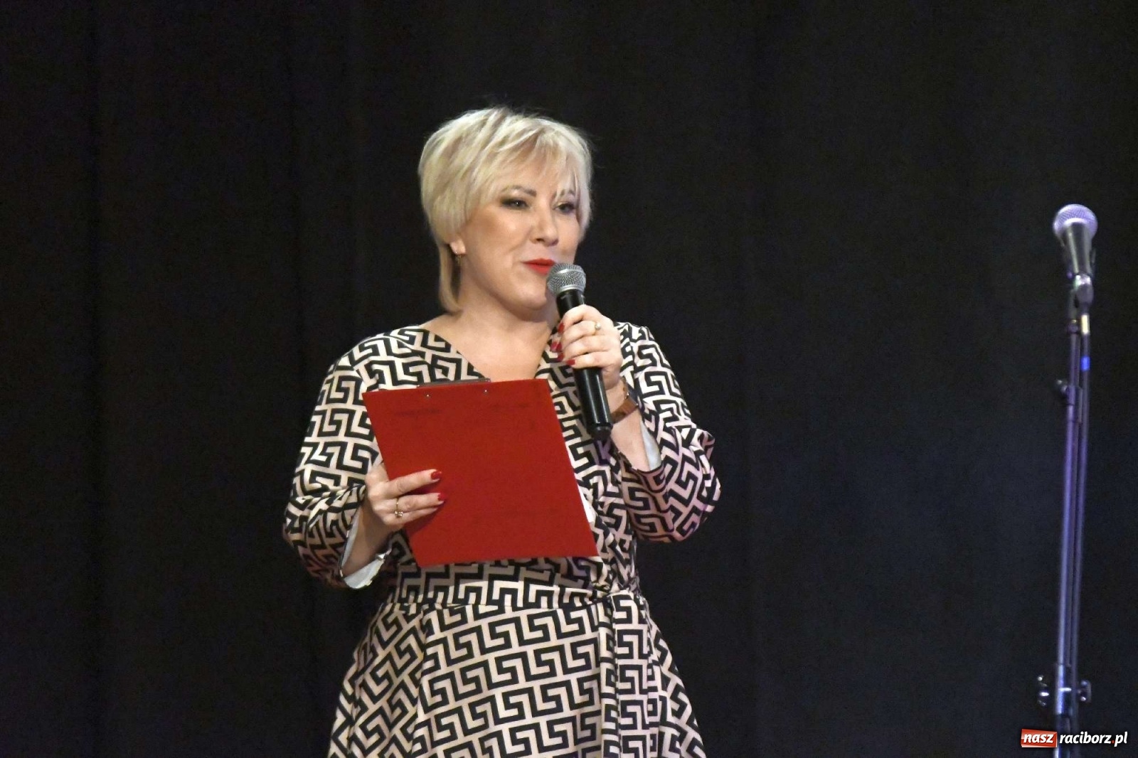 Zdjęcie w galerii na portalu naszraciborz.pl: Maria Magdalena. Wyzwolona kobiecość, odnaleziona boskość - spotkanie autorskie na zamku wiadomości z regionu