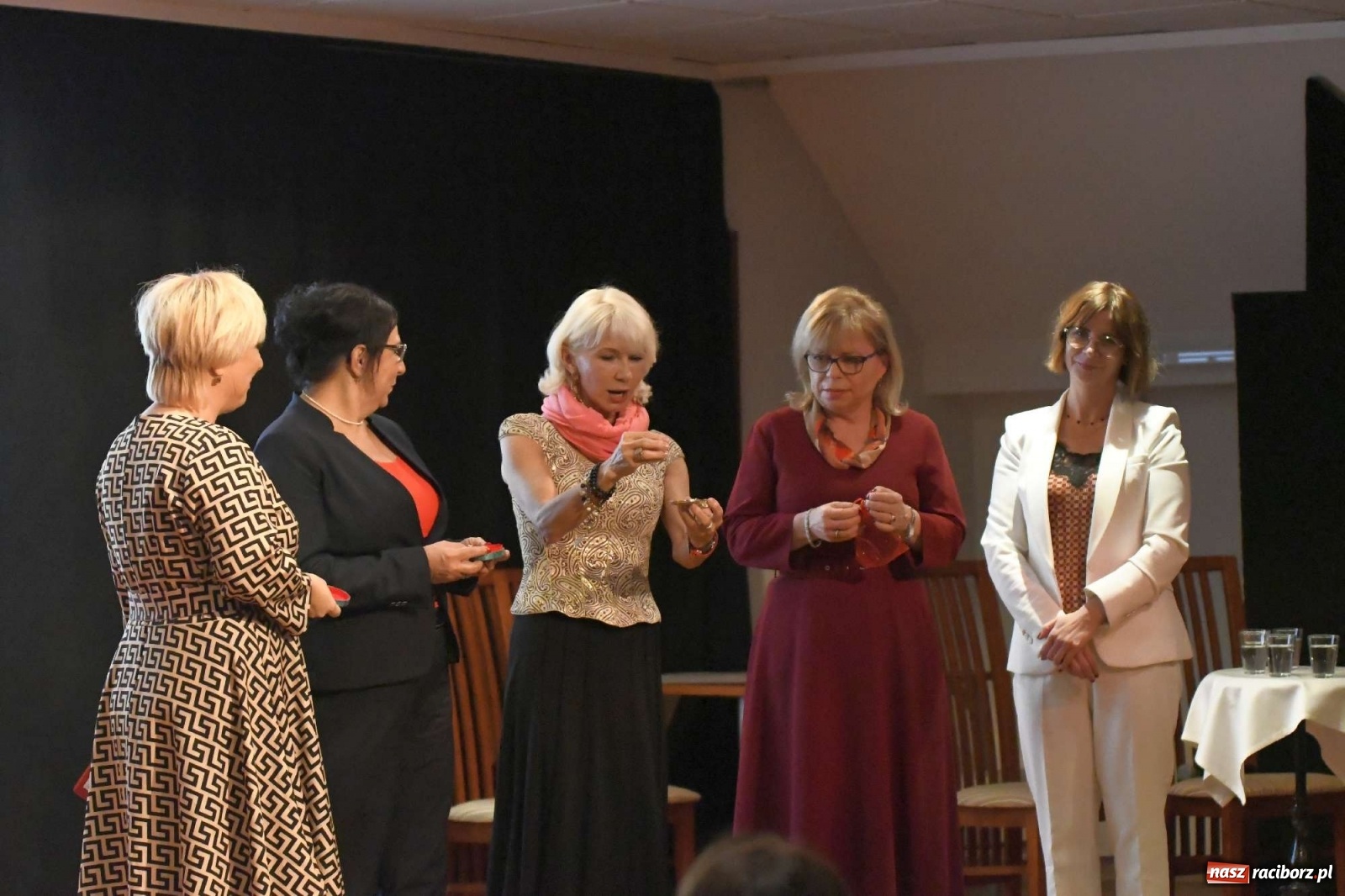 Zdjęcie w galerii na portalu naszraciborz.pl: Maria Magdalena. Wyzwolona kobiecość, odnaleziona boskość - spotkanie autorskie na zamku wiadomości z regionu