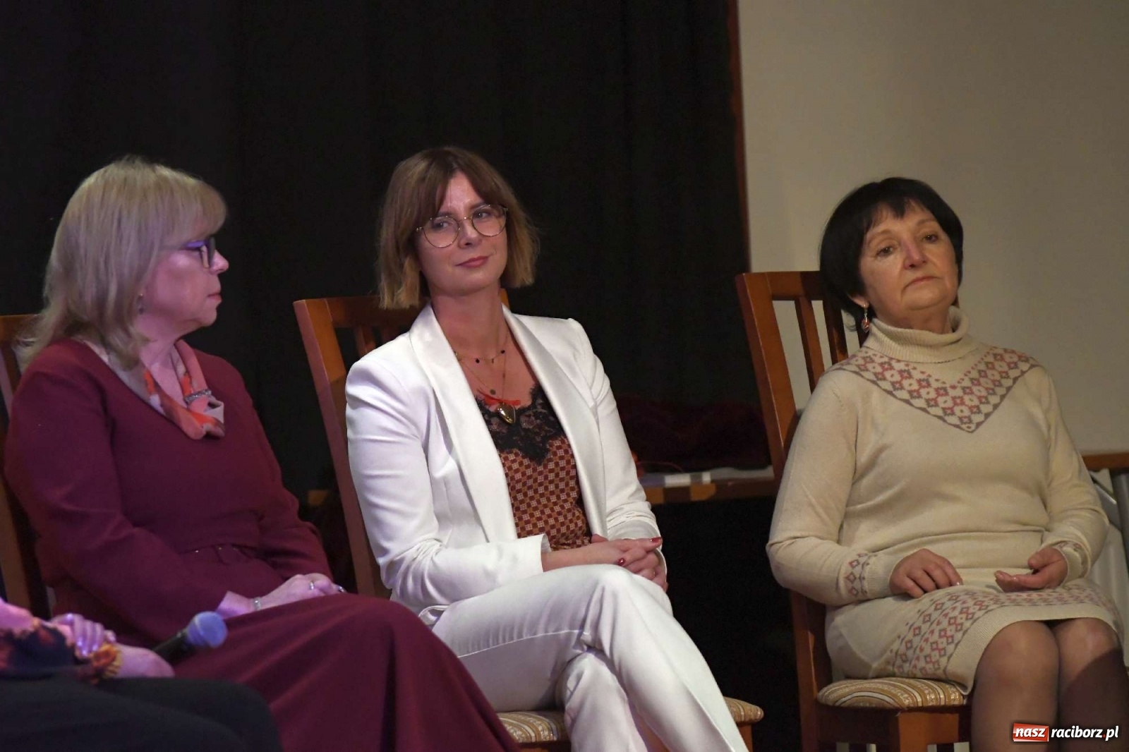 Zdjęcie w galerii na portalu naszraciborz.pl: Maria Magdalena. Wyzwolona kobiecość, odnaleziona boskość - spotkanie autorskie na zamku wiadomości z regionu