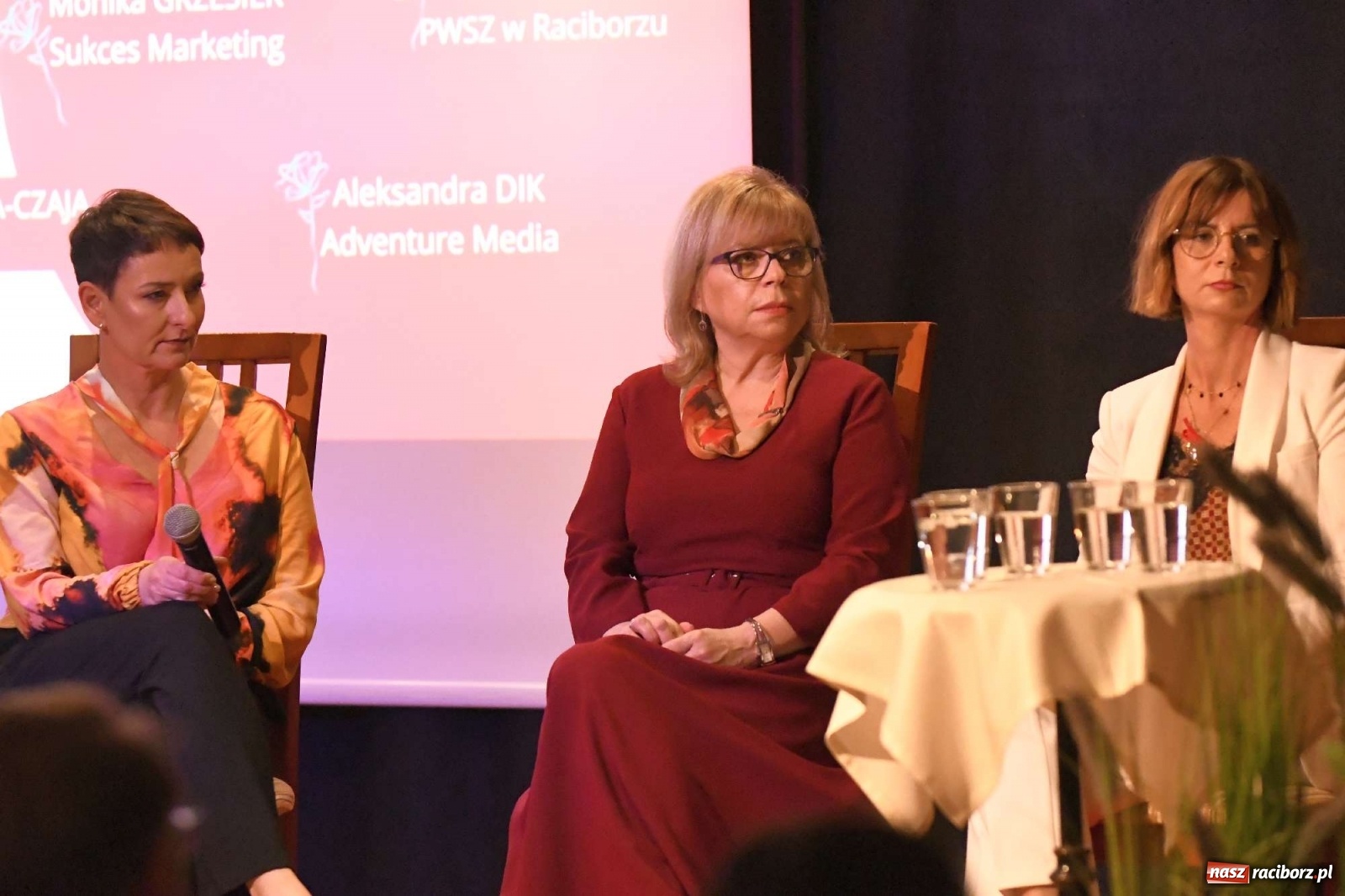 Zdjęcie w galerii na portalu naszraciborz.pl: Maria Magdalena. Wyzwolona kobiecość, odnaleziona boskość - spotkanie autorskie na zamku wiadomości z regionu