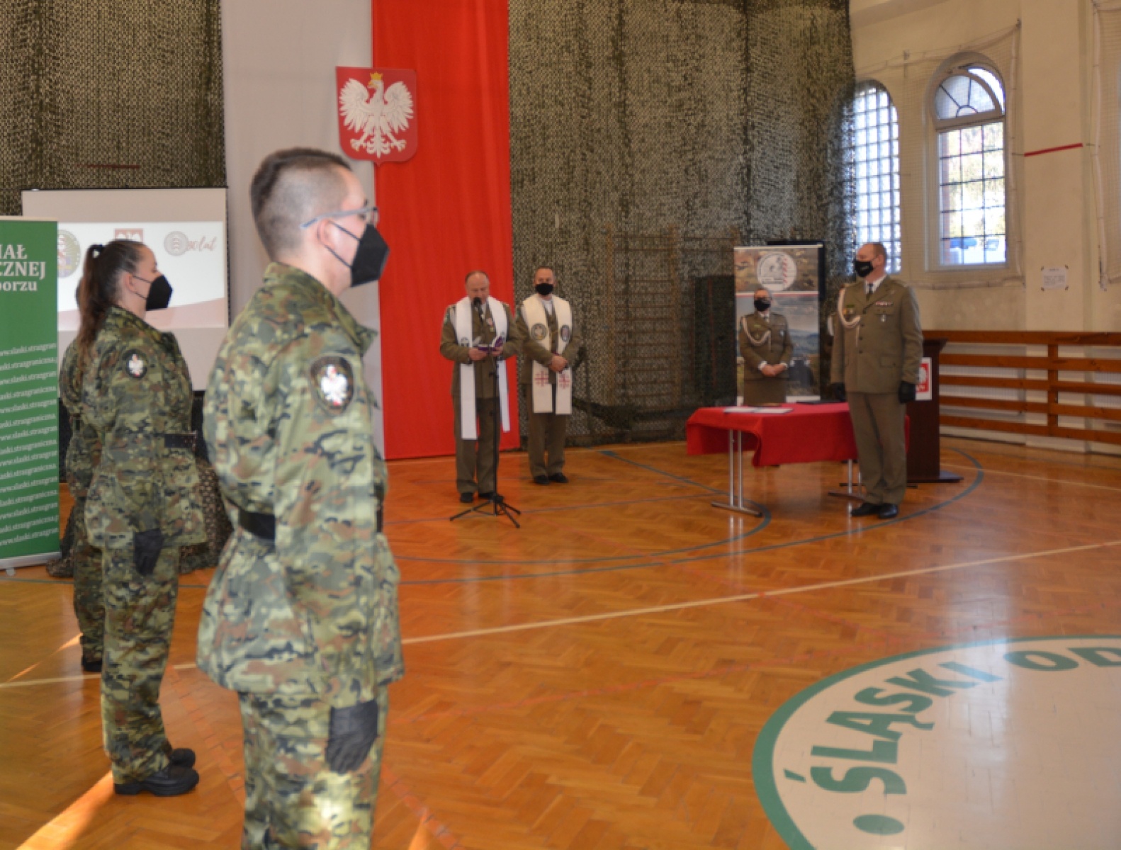 Zdjęcie w galerii na portalu naszraciborz.pl: Wyjątkowe ślubowanie u śląskich pograniczników w Raciborzu wiadomości z regionu