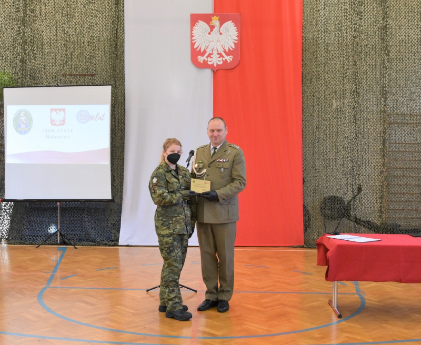 Zdjęcie w galerii na portalu naszraciborz.pl: Wyjątkowe ślubowanie u śląskich pograniczników w Raciborzu wiadomości z regionu
