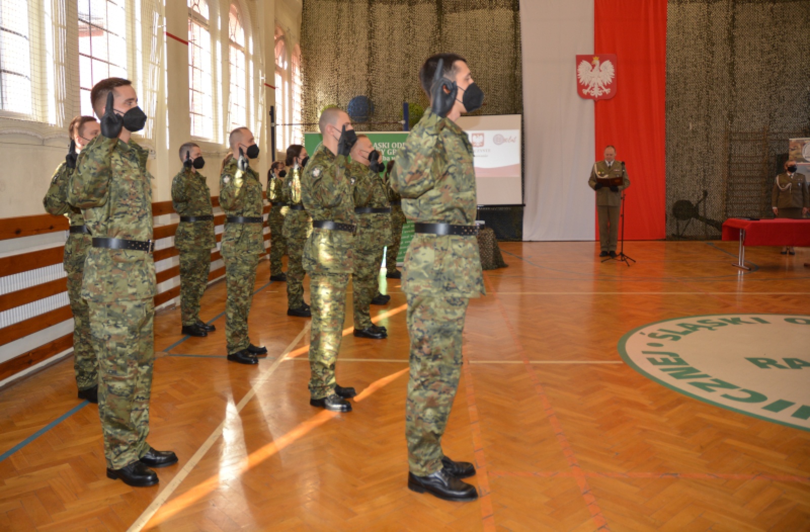 Zdjęcie w galerii na portalu naszraciborz.pl: Wyjątkowe ślubowanie u śląskich pograniczników w Raciborzu wiadomości z regionu