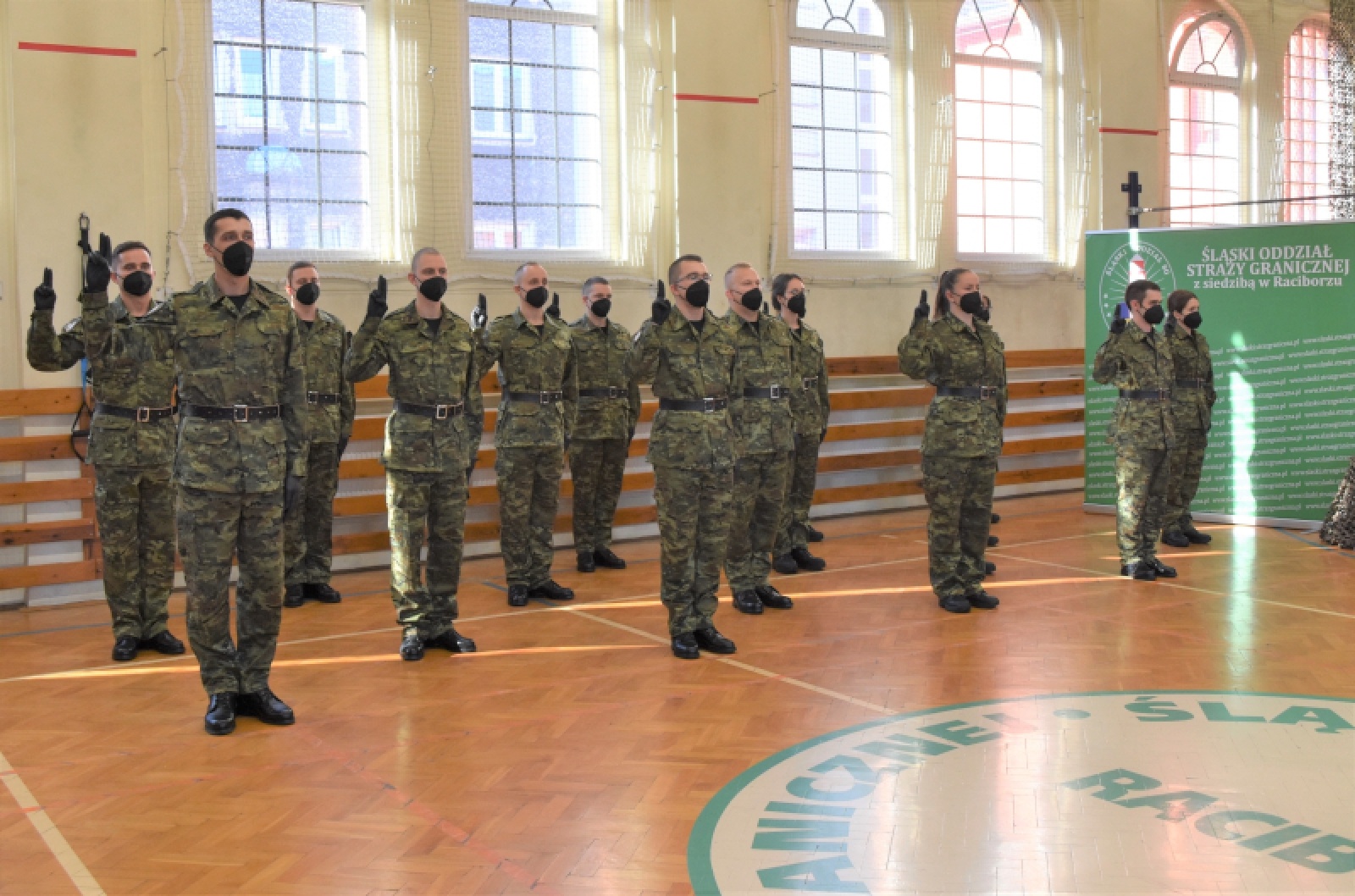 Zdjęcie w galerii na portalu naszraciborz.pl: Wyjątkowe ślubowanie u śląskich pograniczników w Raciborzu wiadomości z regionu