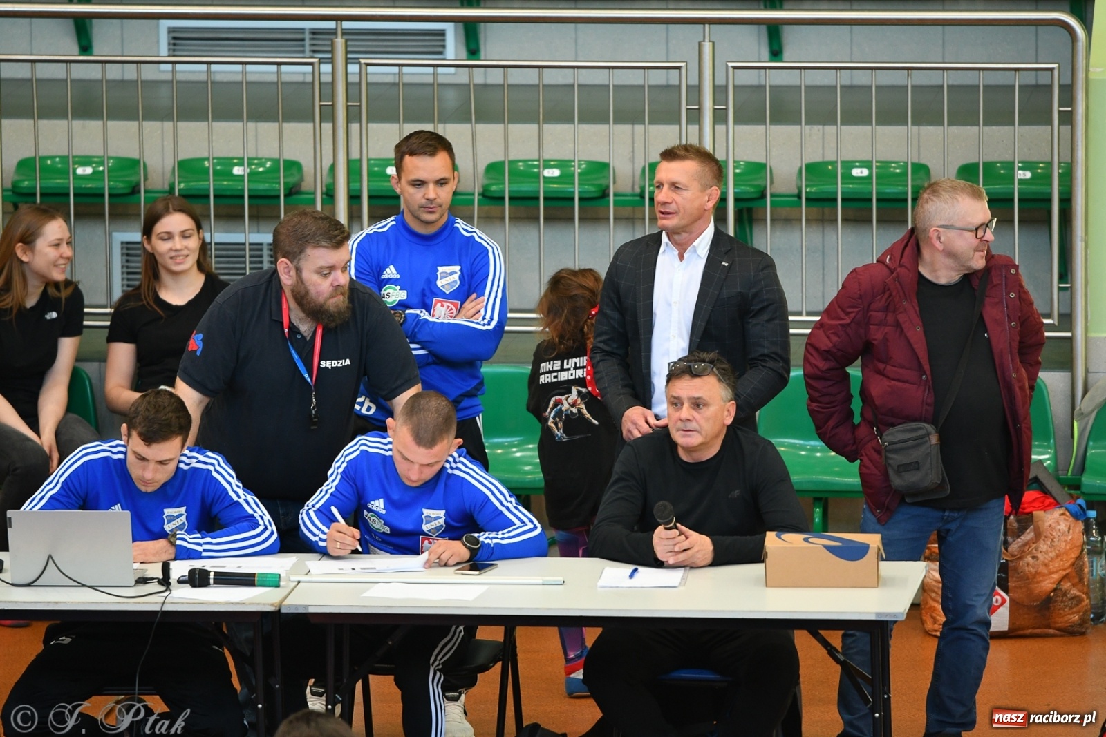 Zdjęcie w galerii na portalu naszraciborz.pl: Zapaśnicza Unia Racibórz świętuje 75-lecie klubu wiadomości z regionu