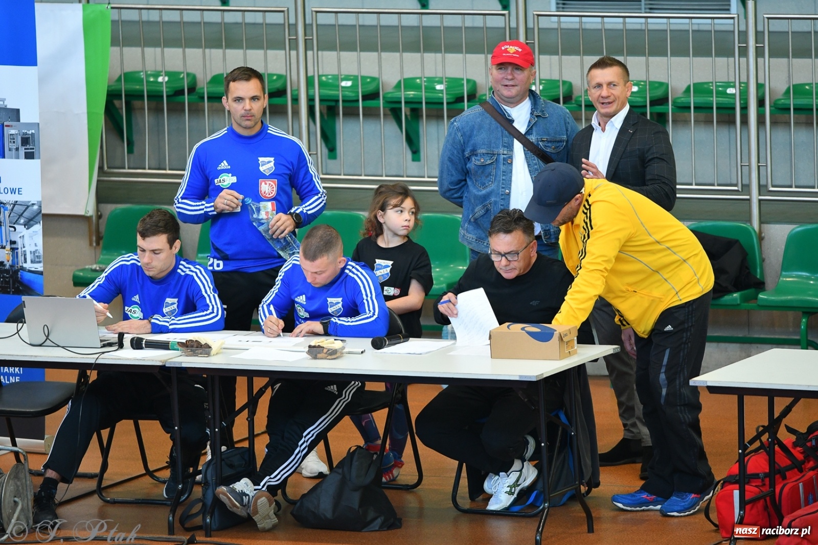 Zdjęcie w galerii na portalu naszraciborz.pl: Zapaśnicza Unia Racibórz świętuje 75-lecie klubu wiadomości z regionu