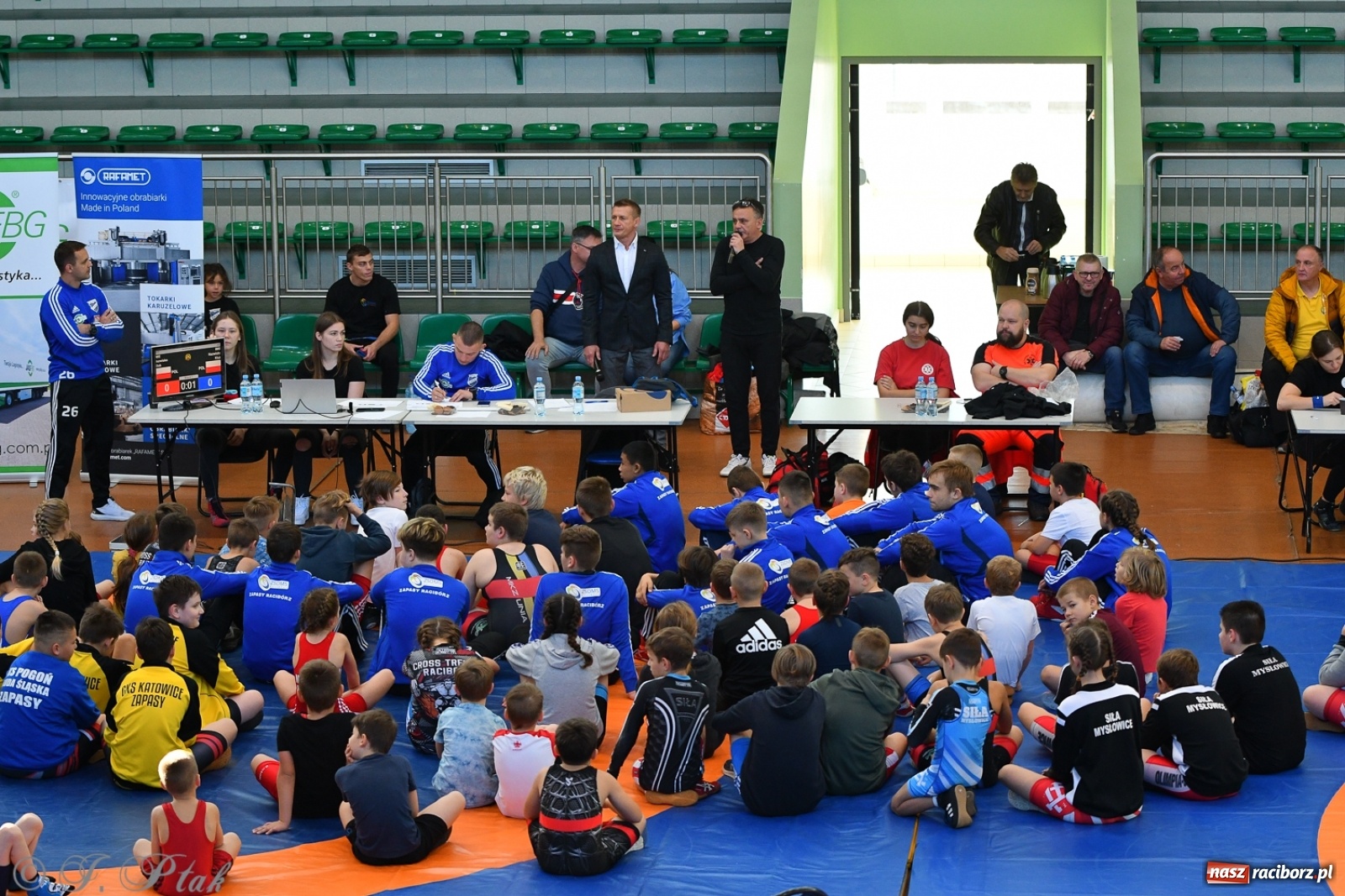 Zdjęcie w galerii na portalu naszraciborz.pl: Zapaśnicza Unia Racibórz świętuje 75-lecie klubu wiadomości z regionu