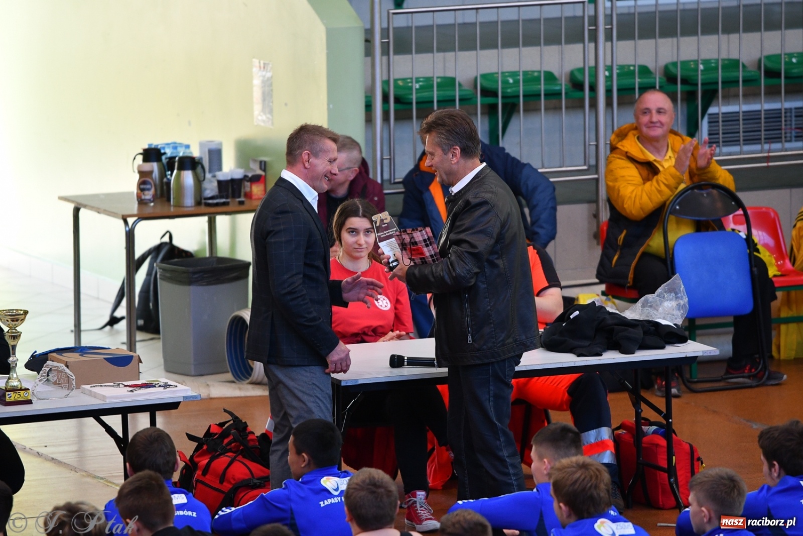 Zdjęcie w galerii na portalu naszraciborz.pl: Zapaśnicza Unia Racibórz świętuje 75-lecie klubu wiadomości z regionu