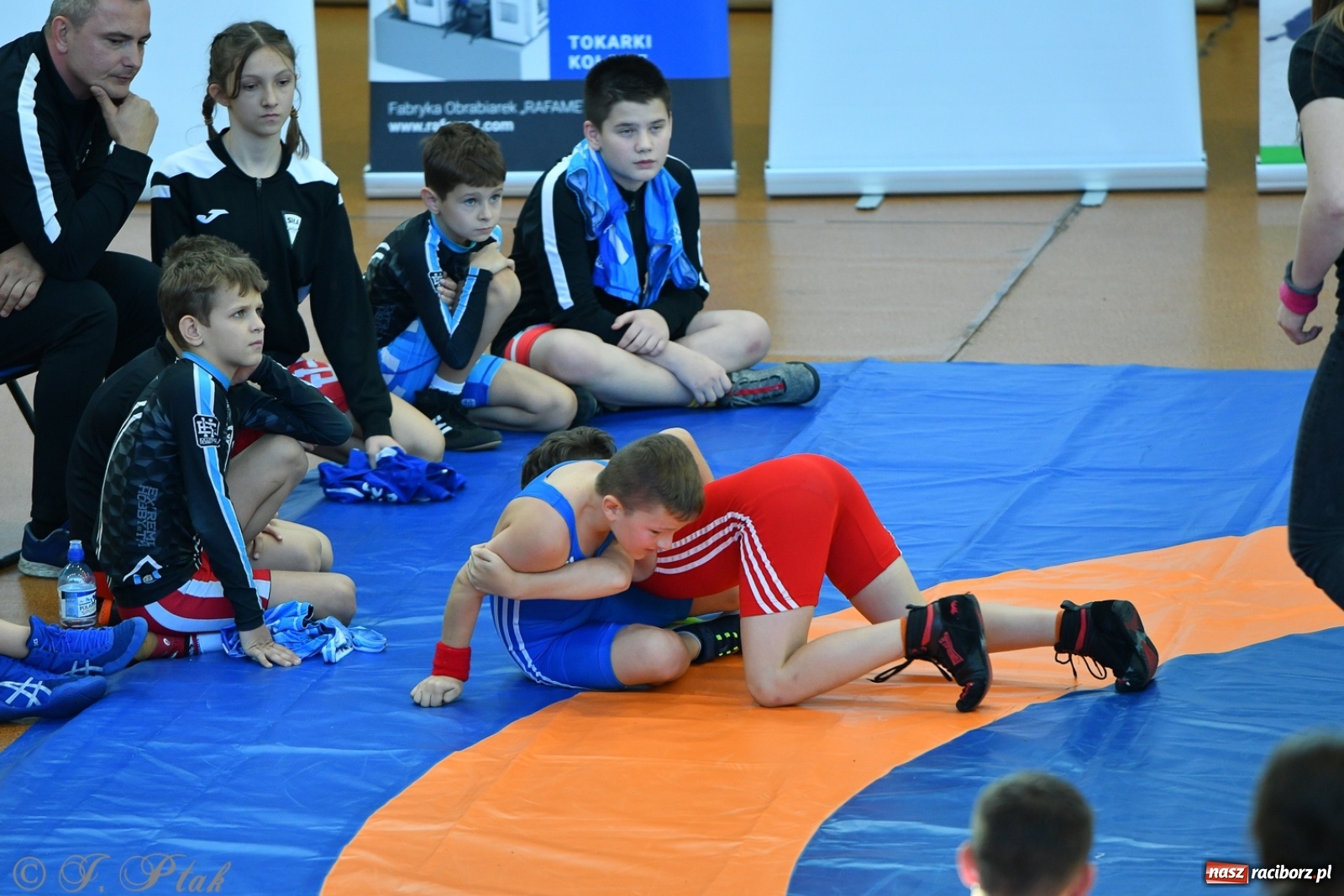 Zdjęcie w galerii na portalu naszraciborz.pl: Zapaśnicza Unia Racibórz świętuje 75-lecie klubu wiadomości z regionu