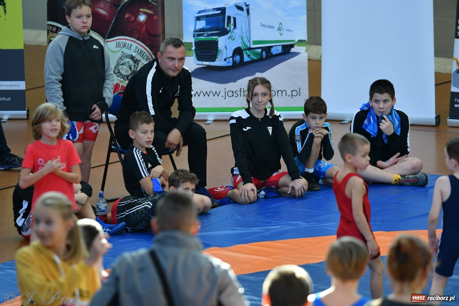 Zdjęcie w galerii na portalu naszraciborz.pl: Zapaśnicza Unia Racibórz świętuje 75-lecie klubu wiadomości z regionu