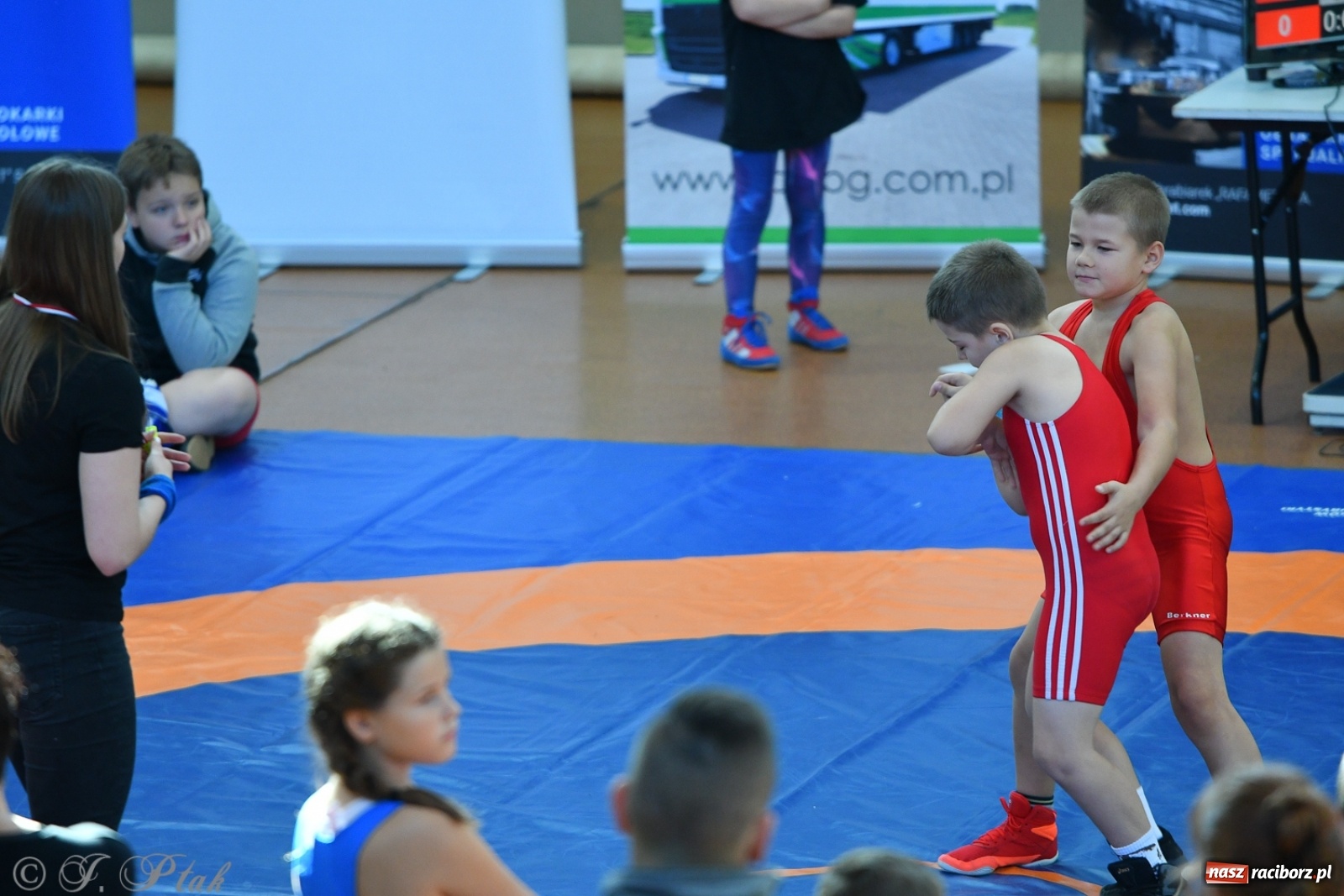 Zdjęcie w galerii na portalu naszraciborz.pl: Zapaśnicza Unia Racibórz świętuje 75-lecie klubu wiadomości z regionu