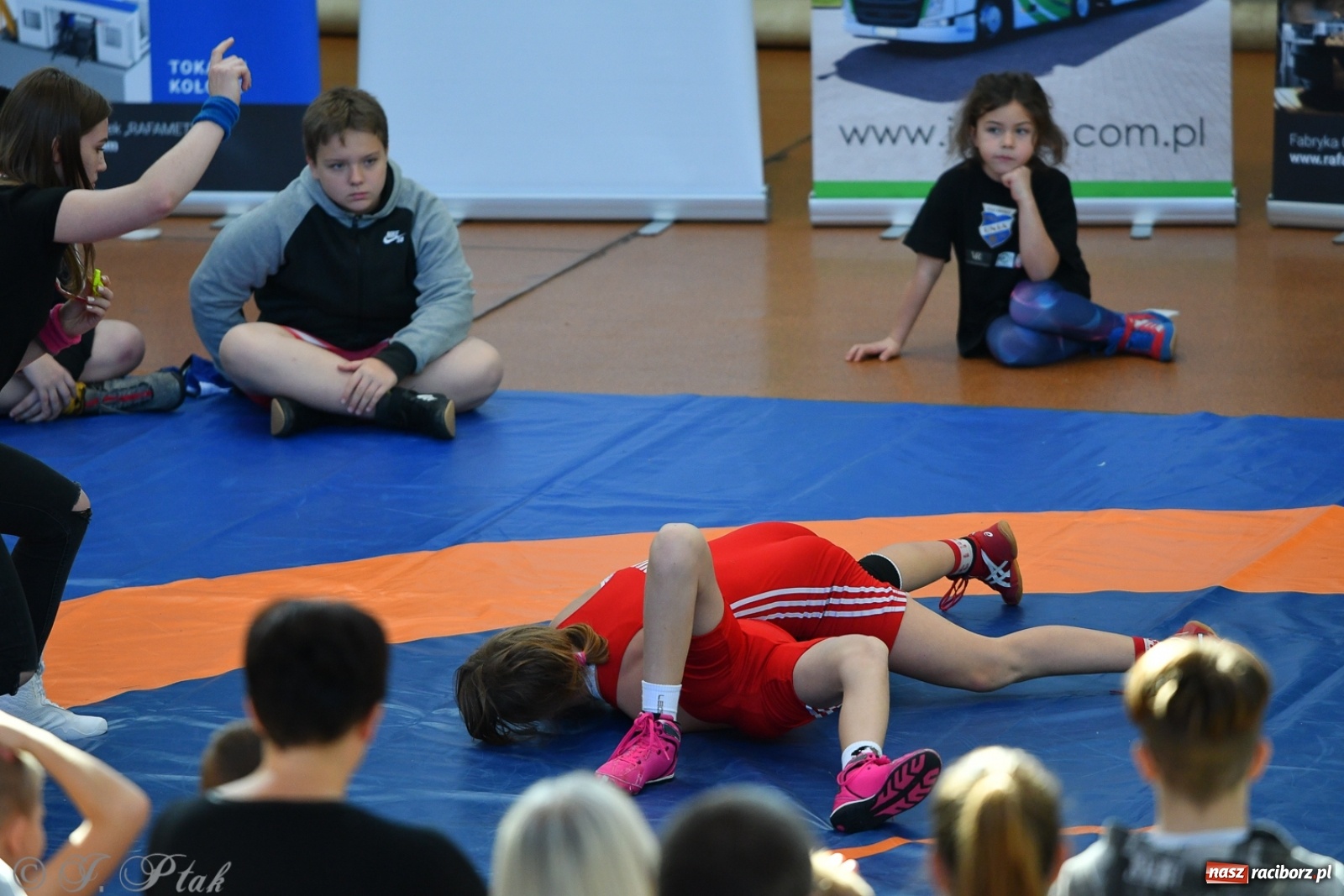 Zdjęcie w galerii na portalu naszraciborz.pl: Zapaśnicza Unia Racibórz świętuje 75-lecie klubu wiadomości z regionu