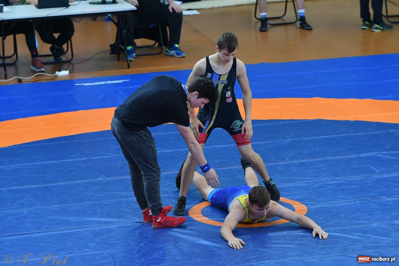 Zdjęcie w galerii na portalu naszraciborz.pl: Zapaśnicza Unia Racibórz świętuje 75-lecie klubu wiadomości z regionu