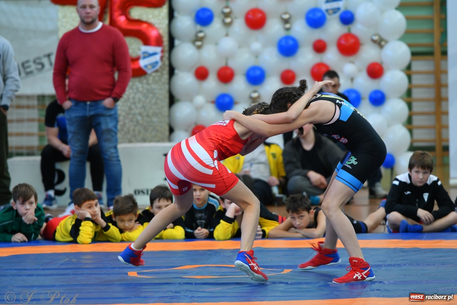 Zdjęcie w galerii na portalu naszraciborz.pl: Zapaśnicza Unia Racibórz świętuje 75-lecie klubu wiadomości z regionu