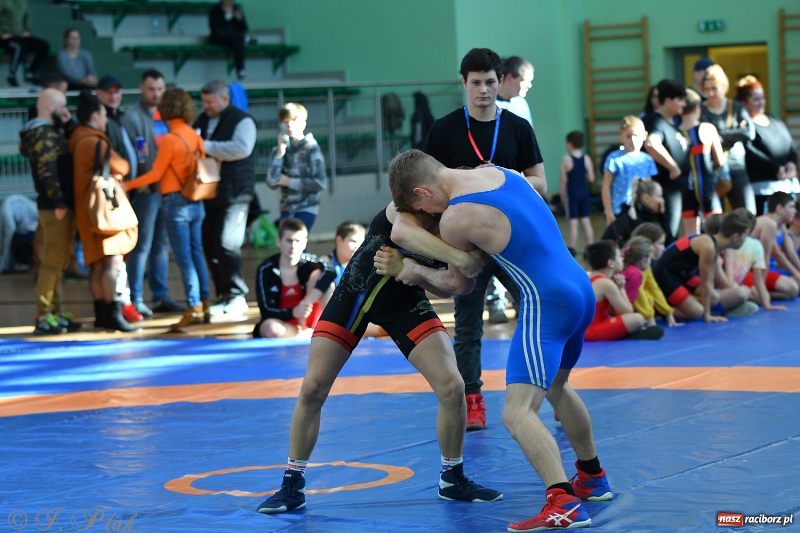 Zdjęcie w galerii na portalu naszraciborz.pl: Zapaśnicza Unia Racibórz świętuje 75-lecie klubu wiadomości z regionu