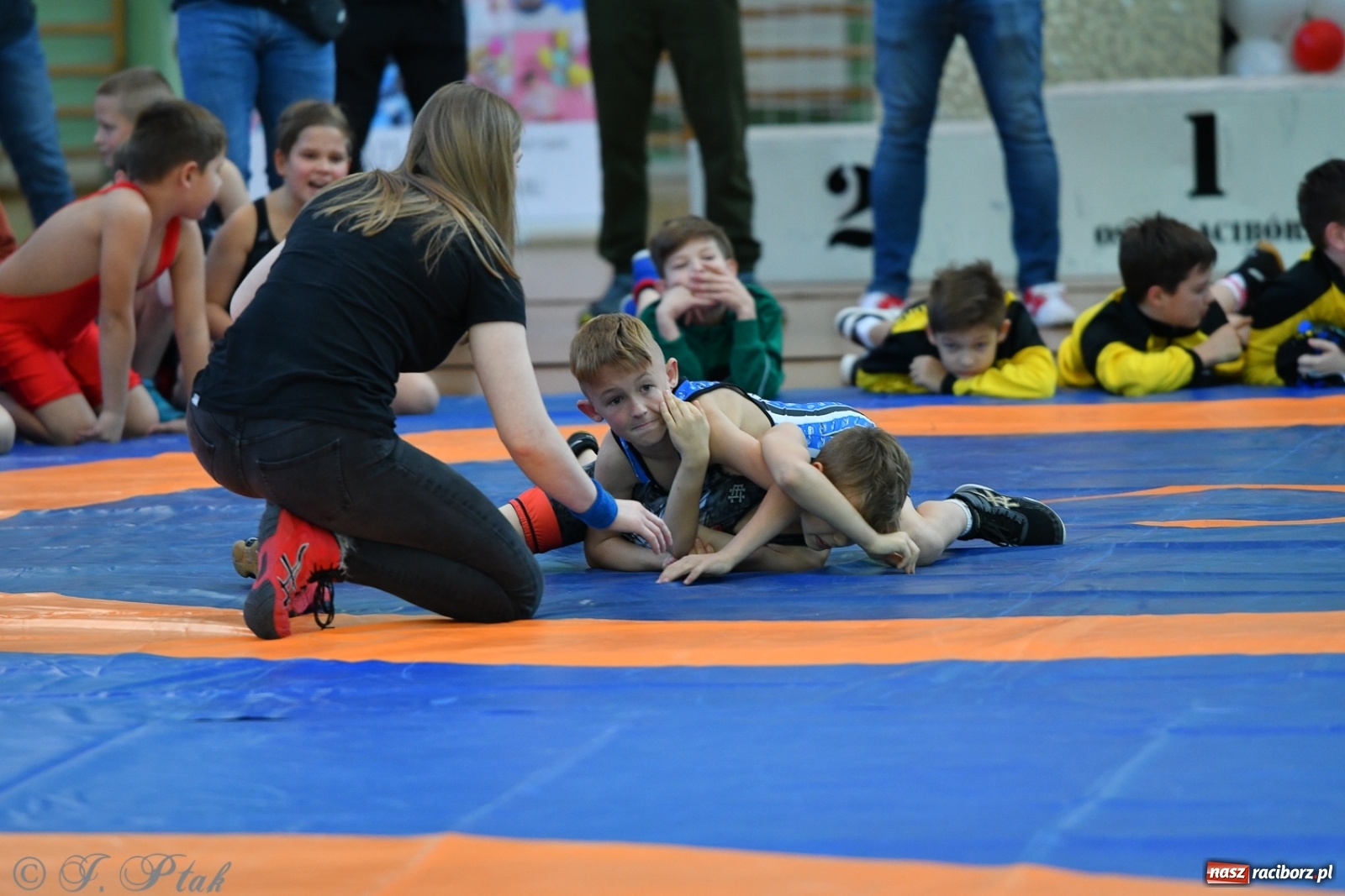 Zdjęcie w galerii na portalu naszraciborz.pl: Zapaśnicza Unia Racibórz świętuje 75-lecie klubu wiadomości z regionu