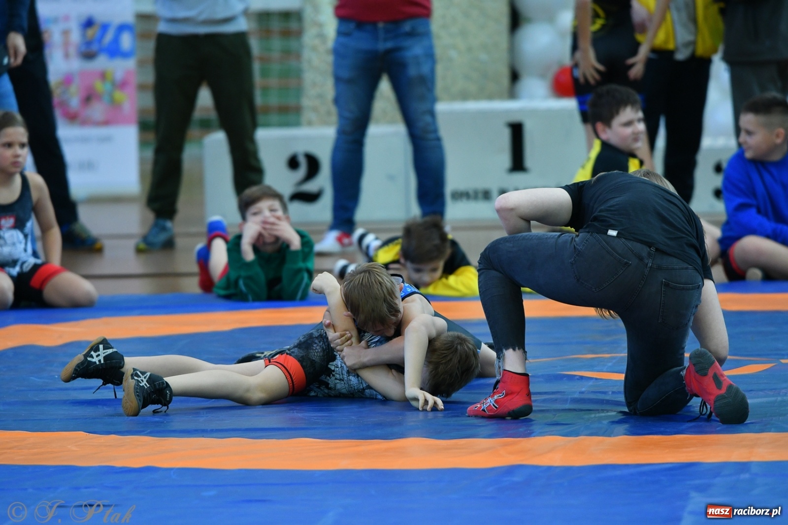 Zdjęcie w galerii na portalu naszraciborz.pl: Zapaśnicza Unia Racibórz świętuje 75-lecie klubu wiadomości z regionu