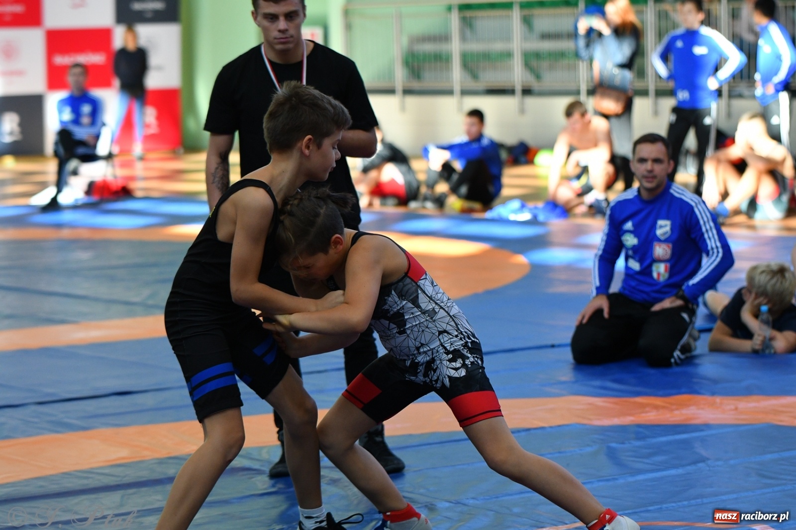 Zdjęcie w galerii na portalu naszraciborz.pl: Zapaśnicza Unia Racibórz świętuje 75-lecie klubu wiadomości z regionu