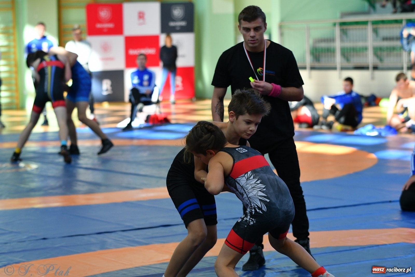 Zdjęcie w galerii na portalu naszraciborz.pl: Zapaśnicza Unia Racibórz świętuje 75-lecie klubu wiadomości z regionu