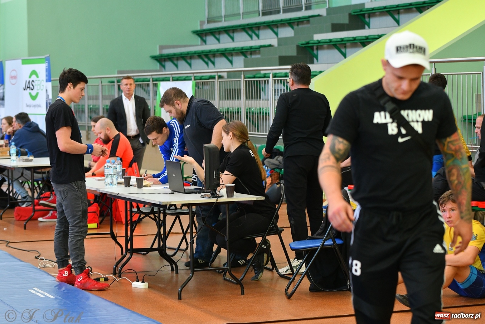 Zdjęcie w galerii na portalu naszraciborz.pl: Zapaśnicza Unia Racibórz świętuje 75-lecie klubu wiadomości z regionu