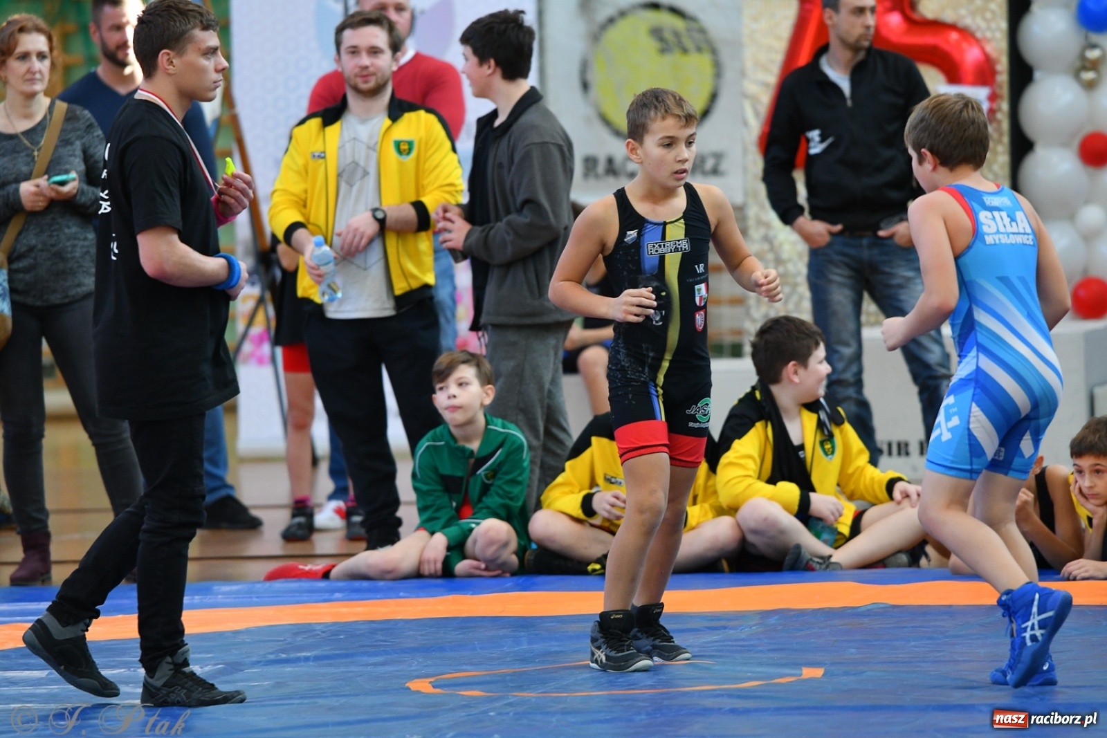 Zdjęcie w galerii na portalu naszraciborz.pl: Zapaśnicza Unia Racibórz świętuje 75-lecie klubu wiadomości z regionu