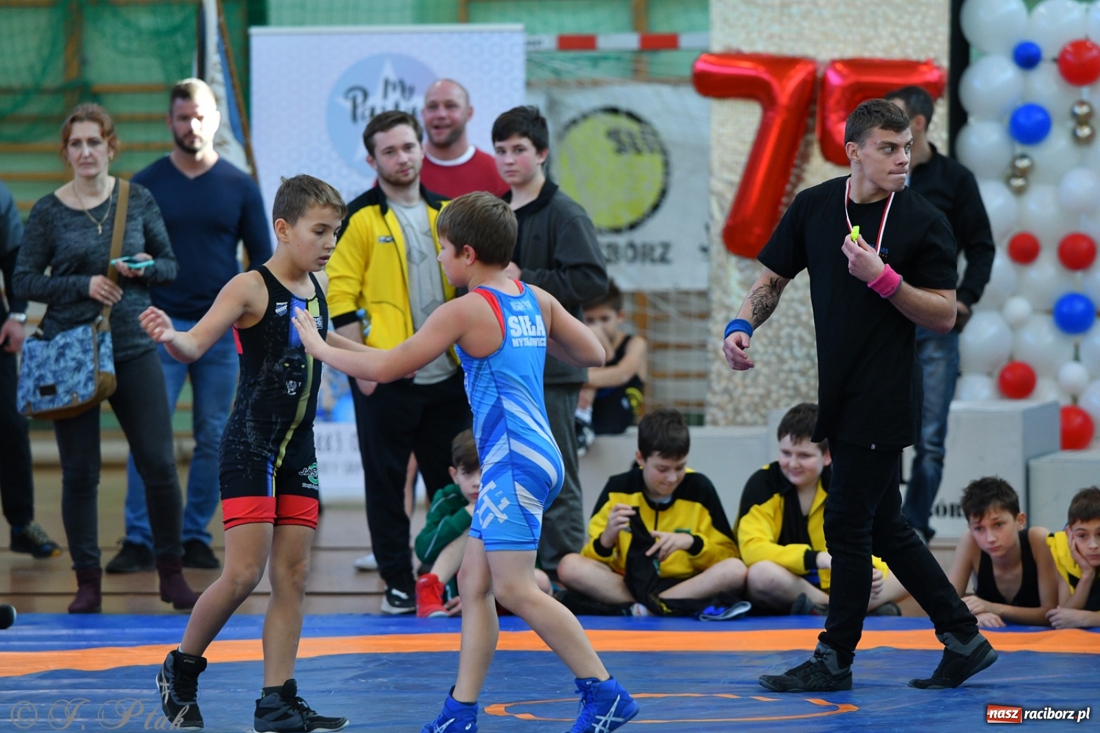 Zdjęcie w galerii na portalu naszraciborz.pl: Zapaśnicza Unia Racibórz świętuje 75-lecie klubu wiadomości z regionu