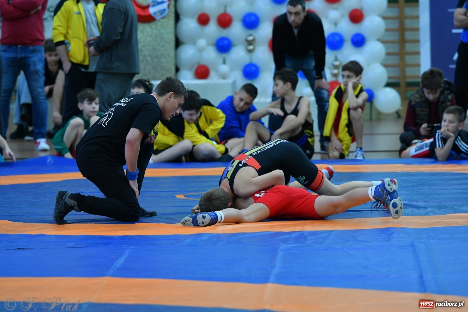 Zdjęcie w galerii na portalu naszraciborz.pl: Zapaśnicza Unia Racibórz świętuje 75-lecie klubu wiadomości z regionu