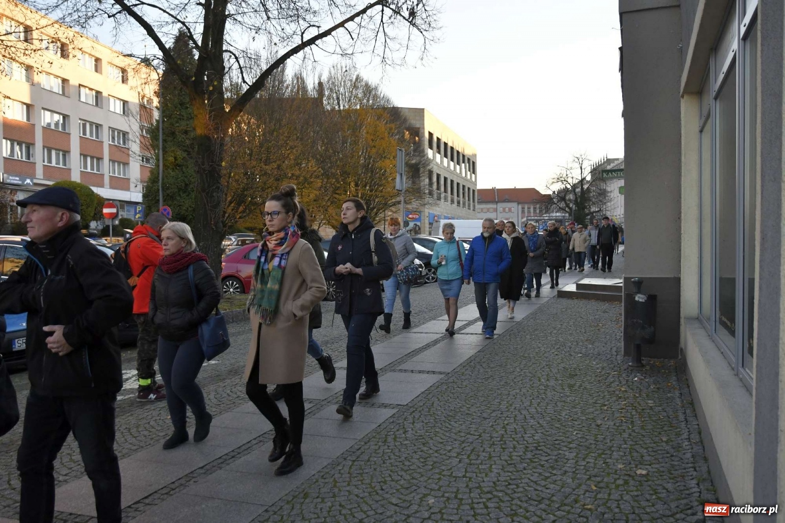 Zdjęcie w galerii na portalu naszraciborz.pl: Ani jednej więcej! Marsz dla Izy. Racibórz dołączył do protestu [LIVE, FOTO, WIDEO] wiadomości z regionu
