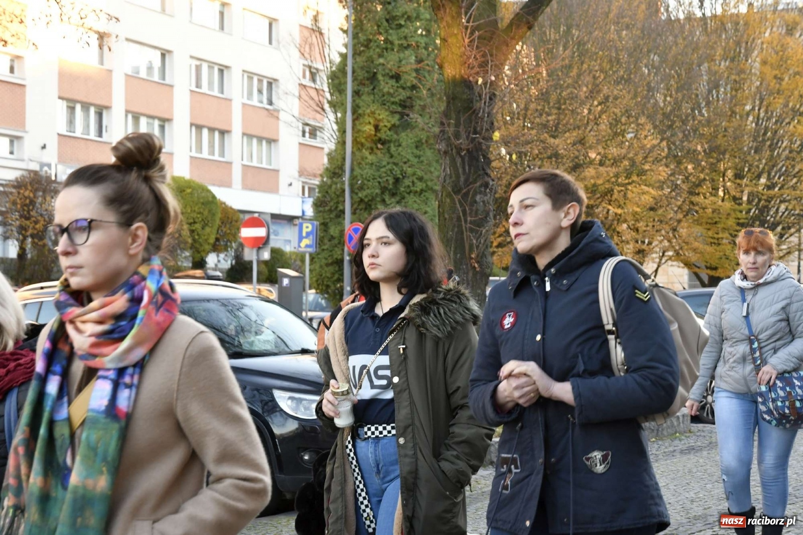 Zdjęcie w galerii na portalu naszraciborz.pl: Ani jednej więcej! Marsz dla Izy. Racibórz dołączył do protestu [LIVE, FOTO, WIDEO] wiadomości z regionu
