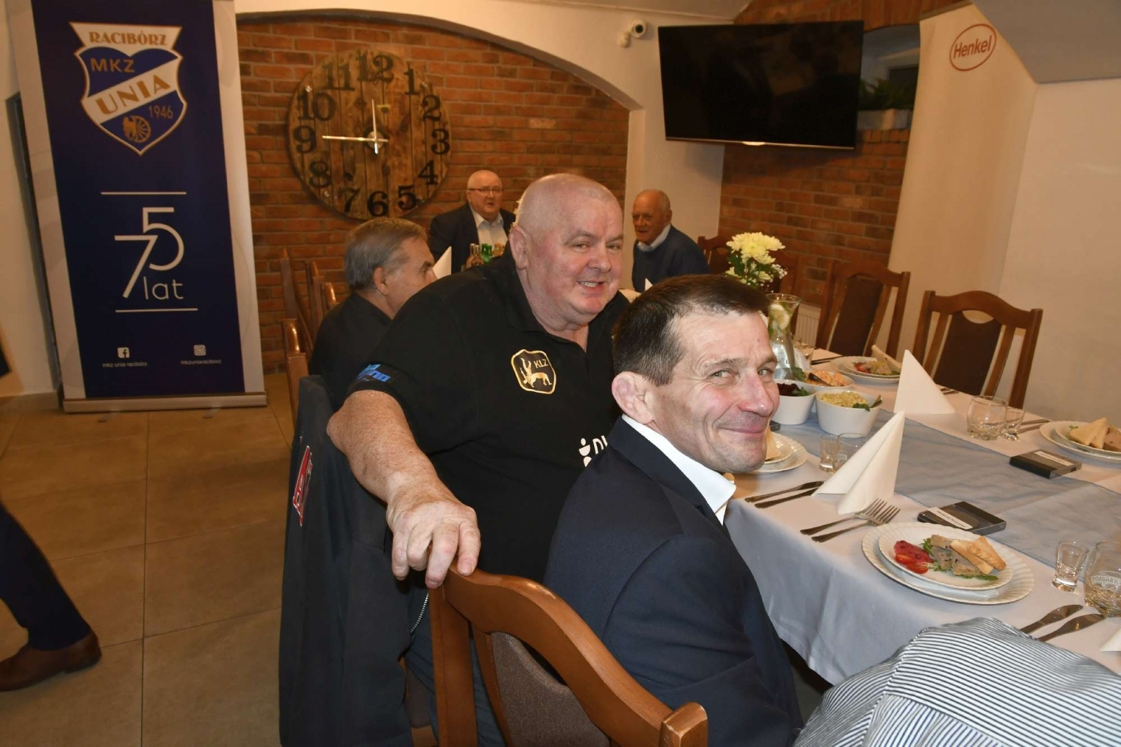 Zdjęcie w galerii na portalu naszraciborz.pl: Trzy pokolenia zapaśników, trenerów i działaczy świętowały 75-lecie Unii Racibórz wiadomości z regionu
