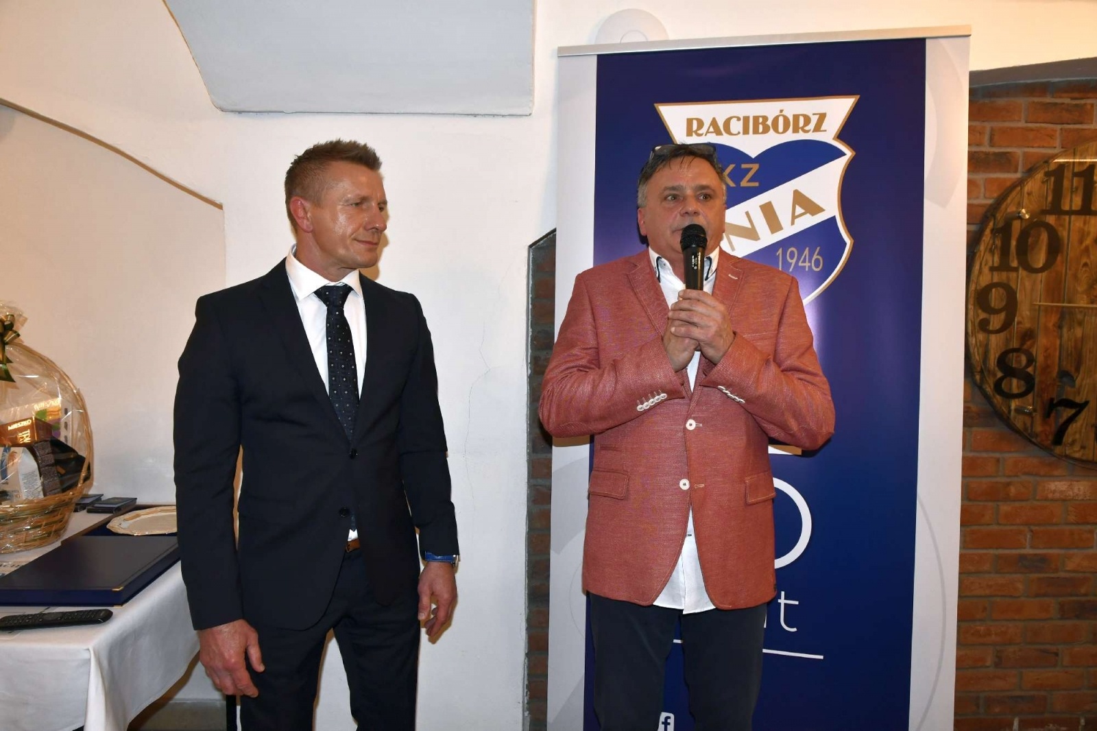 Zdjęcie w galerii na portalu naszraciborz.pl: Trzy pokolenia zapaśników, trenerów i działaczy świętowały 75-lecie Unii Racibórz wiadomości z regionu