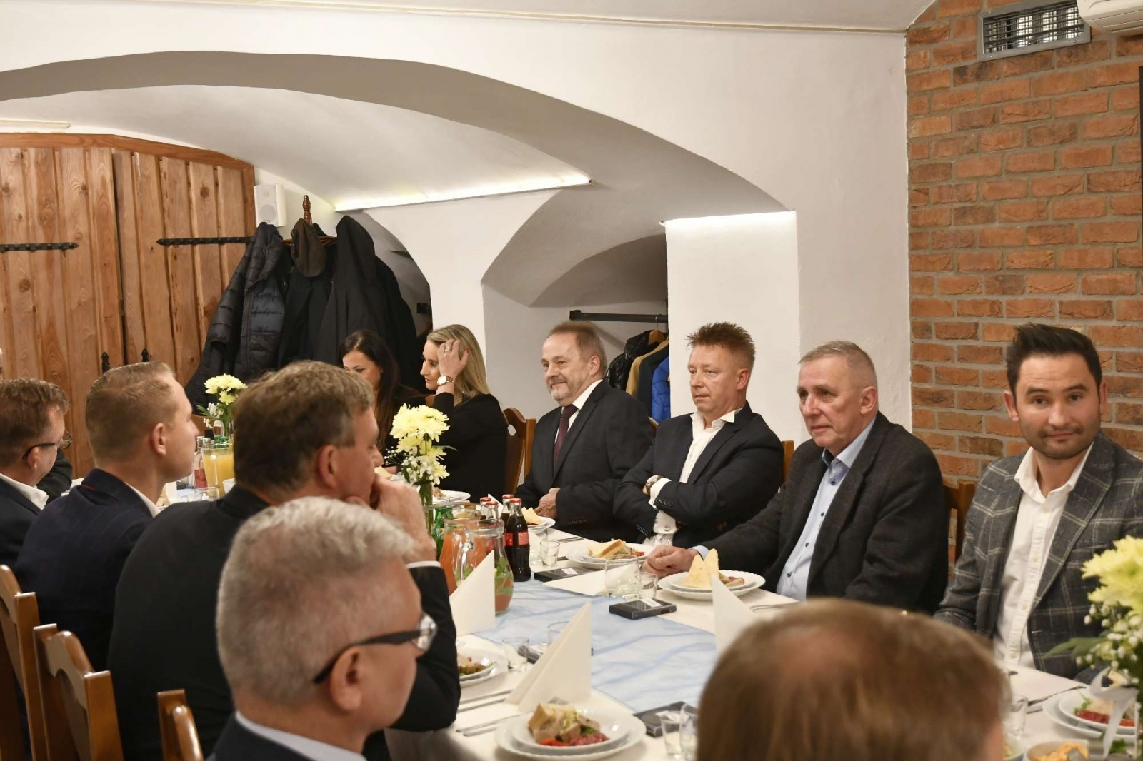 Zdjęcie w galerii na portalu naszraciborz.pl: Trzy pokolenia zapaśników, trenerów i działaczy świętowały 75-lecie Unii Racibórz wiadomości z regionu