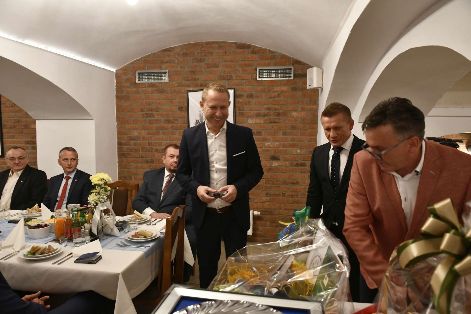 Zdjęcie w galerii na portalu naszraciborz.pl: Trzy pokolenia zapaśników, trenerów i działaczy świętowały 75-lecie Unii Racibórz wiadomości z regionu