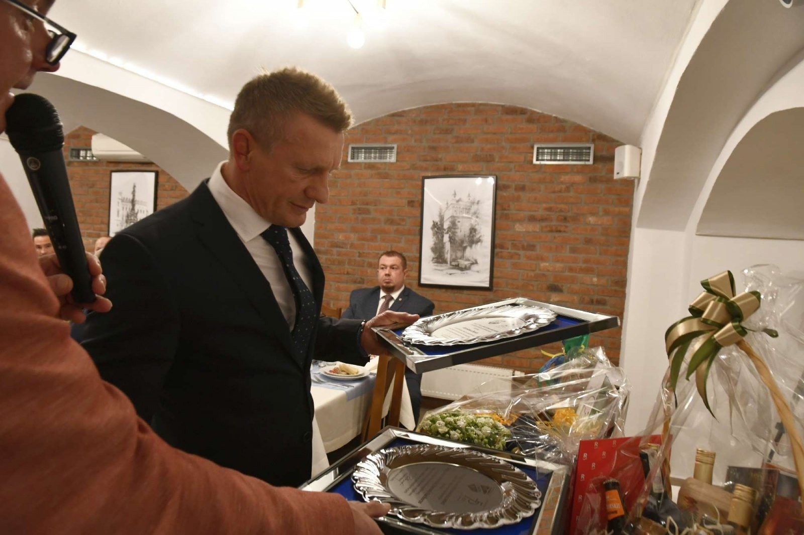 Zdjęcie w galerii na portalu naszraciborz.pl: Trzy pokolenia zapaśników, trenerów i działaczy świętowały 75-lecie Unii Racibórz wiadomości z regionu