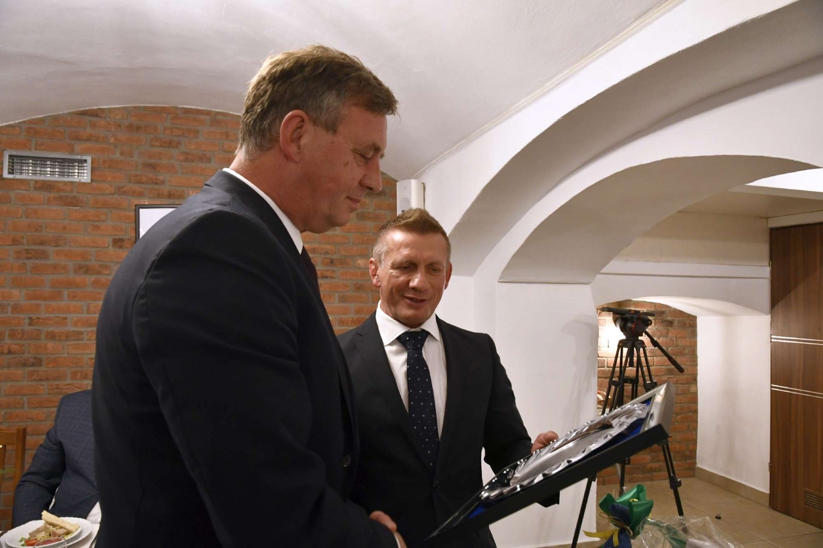 Zdjęcie w galerii na portalu naszraciborz.pl: Trzy pokolenia zapaśników, trenerów i działaczy świętowały 75-lecie Unii Racibórz wiadomości z regionu