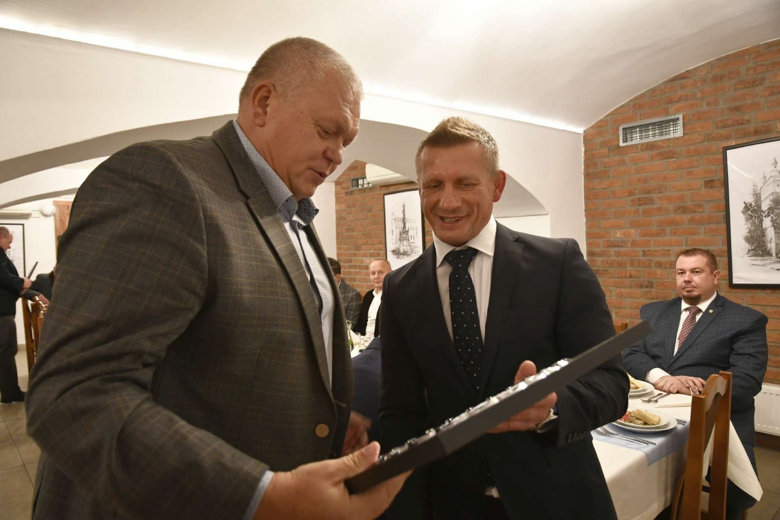 Zdjęcie w galerii na portalu naszraciborz.pl: Trzy pokolenia zapaśników, trenerów i działaczy świętowały 75-lecie Unii Racibórz wiadomości z regionu