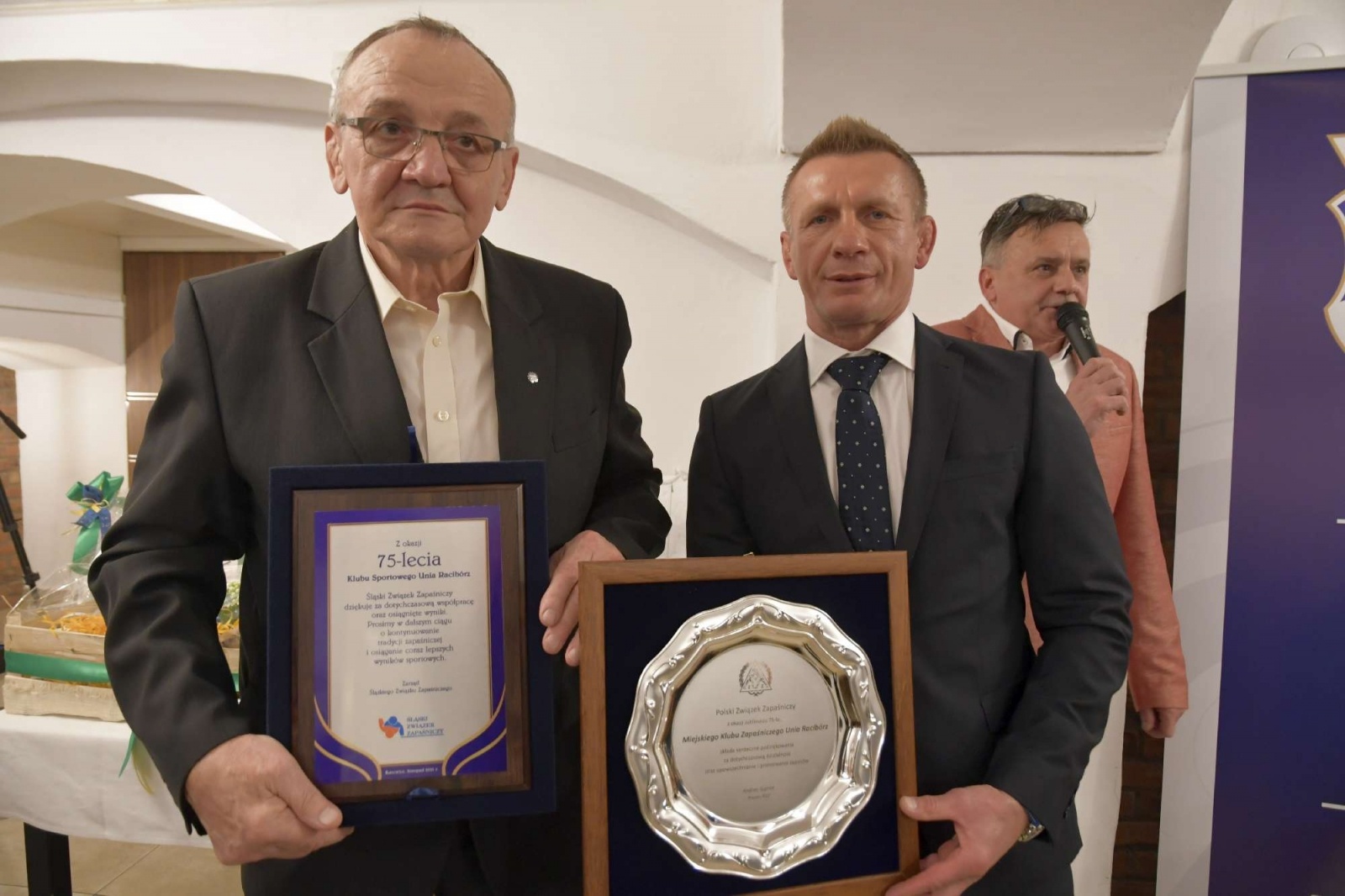 Zdjęcie w galerii na portalu naszraciborz.pl: Trzy pokolenia zapaśników, trenerów i działaczy świętowały 75-lecie Unii Racibórz wiadomości z regionu