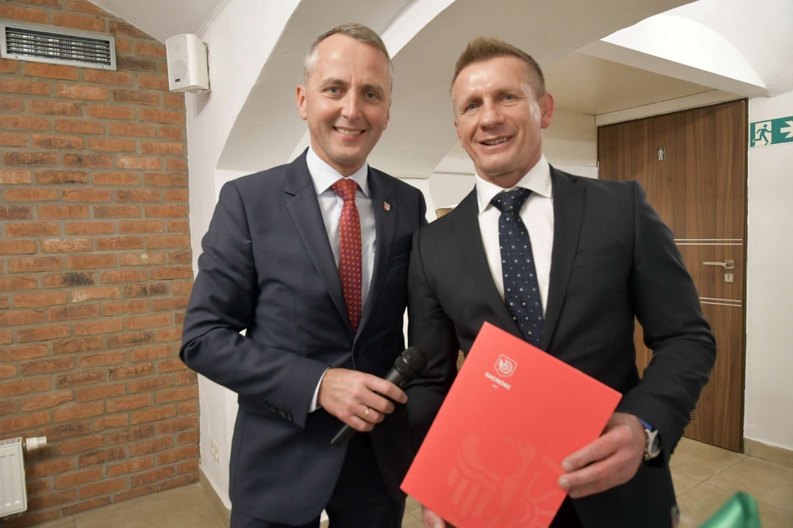 Zdjęcie w galerii na portalu naszraciborz.pl: Trzy pokolenia zapaśników, trenerów i działaczy świętowały 75-lecie Unii Racibórz wiadomości z regionu