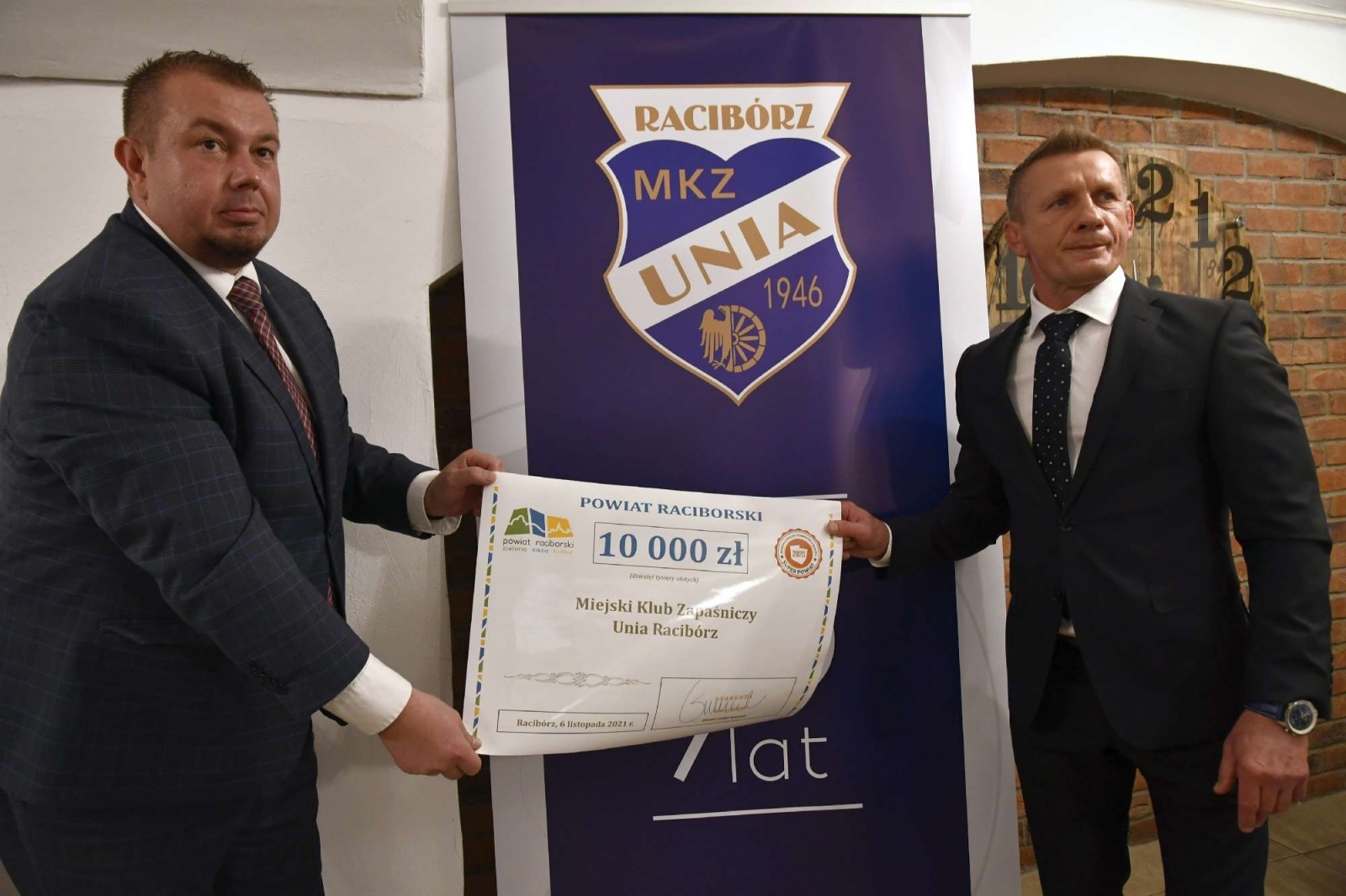 Zdjęcie w galerii na portalu naszraciborz.pl: Trzy pokolenia zapaśników, trenerów i działaczy świętowały 75-lecie Unii Racibórz wiadomości z regionu