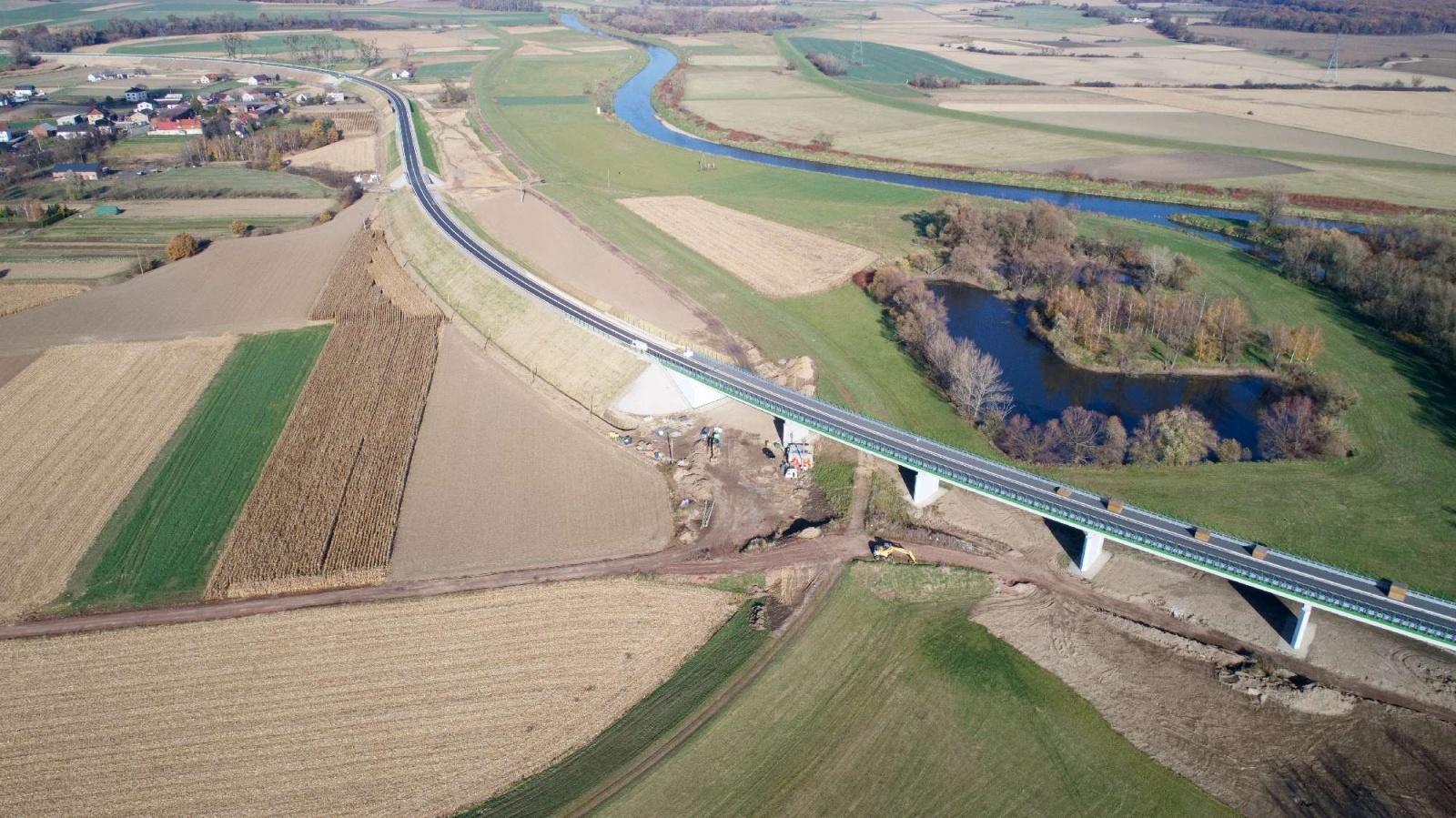 Zdjęcie w galerii na portalu naszraciborz.pl: Raport z budowy wschodniej obwodnicy Raciborza [WIDEO 06.11.2021] wiadomości z regionu