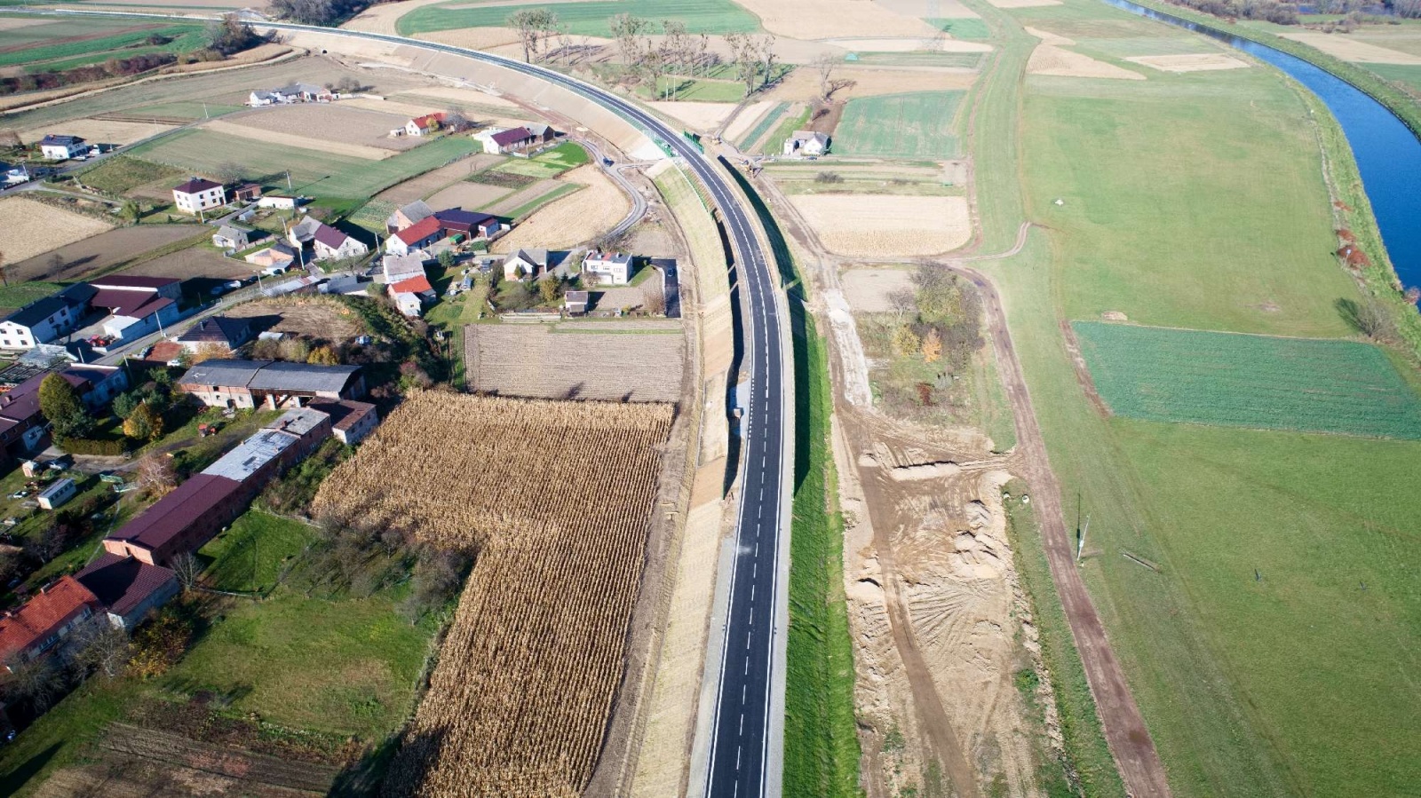 Zdjęcie w galerii na portalu naszraciborz.pl: Raport z budowy wschodniej obwodnicy Raciborza [WIDEO 06.11.2021] wiadomości z regionu
