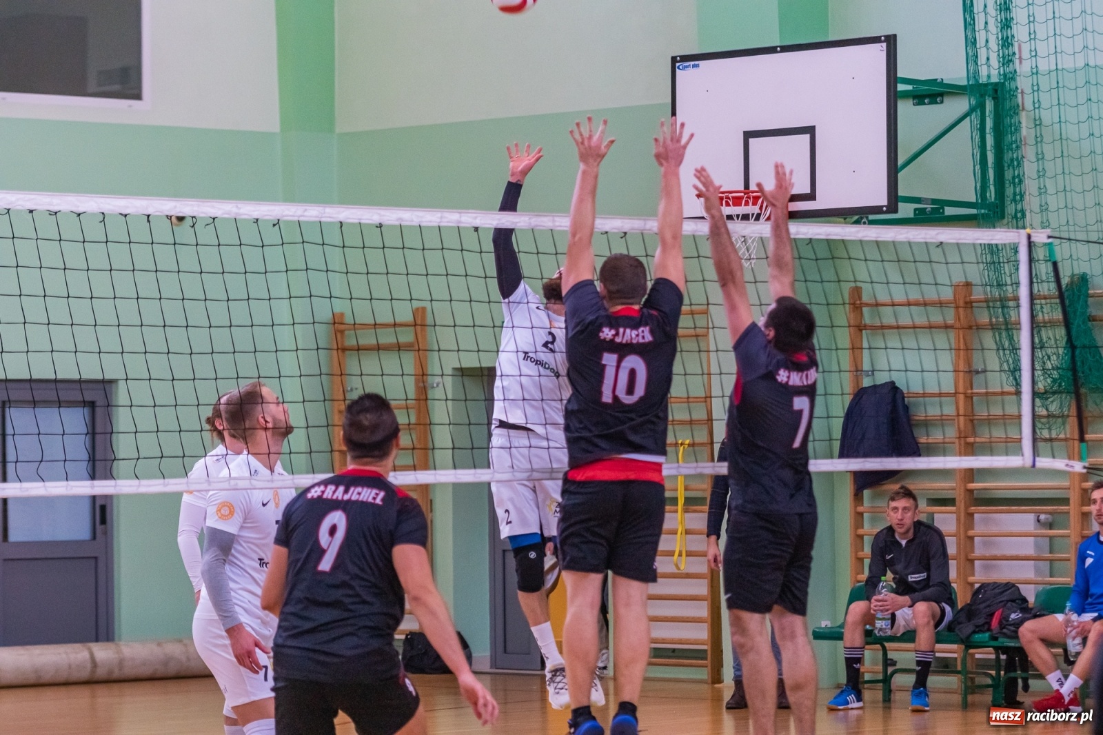 Zdjęcie w galerii na portalu naszraciborz.pl: RLPS. Faworyci z wygranymi [FOTO i WIDEO] wiadomości z regionu