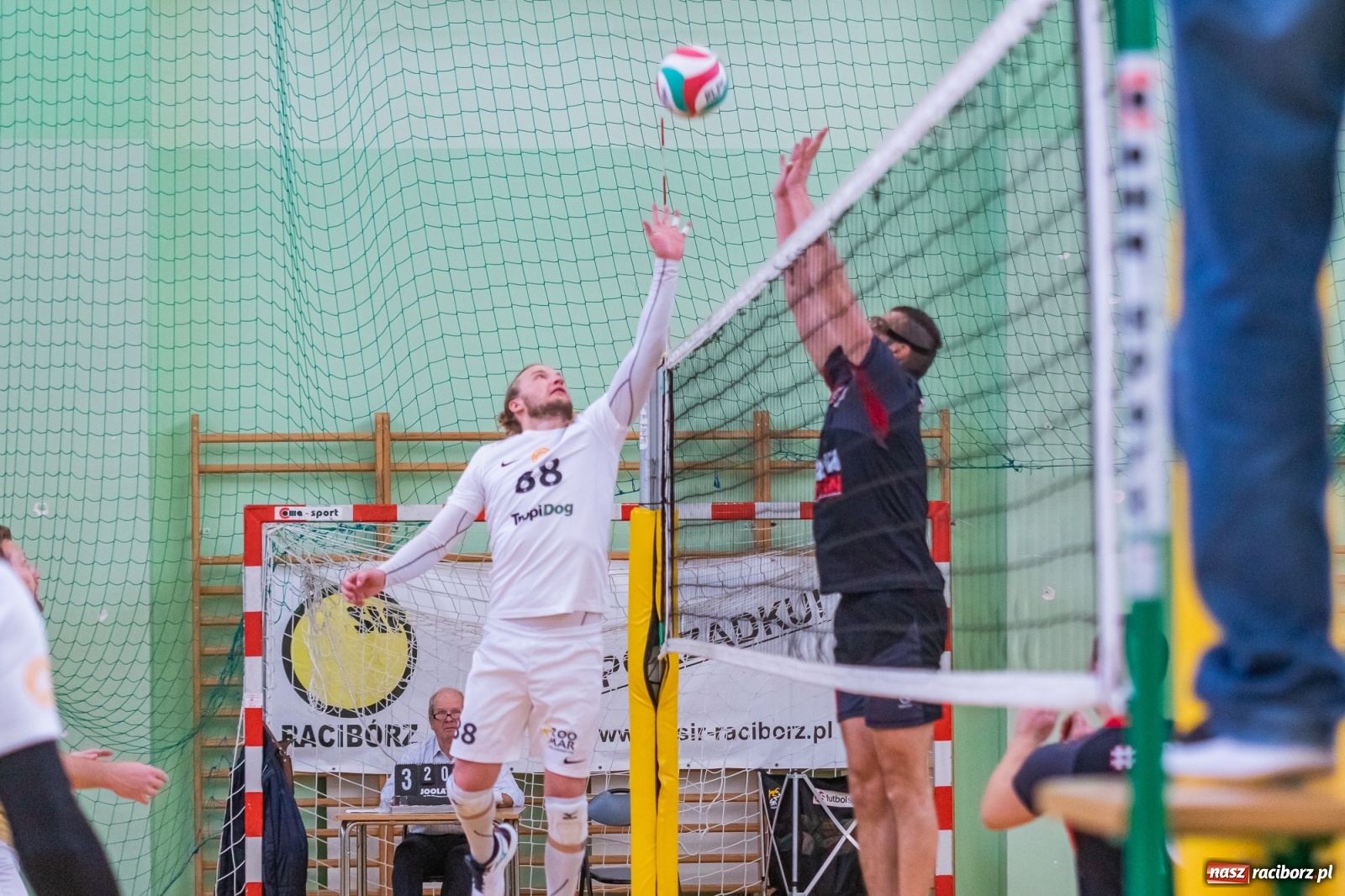 Zdjęcie w galerii na portalu naszraciborz.pl: RLPS. Faworyci z wygranymi [FOTO i WIDEO] wiadomości z regionu