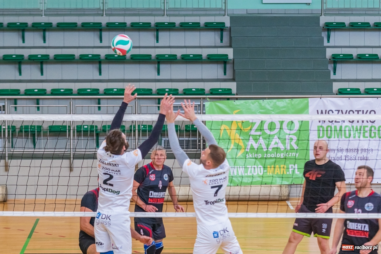 Zdjęcie w galerii na portalu naszraciborz.pl: RLPS. Faworyci z wygranymi [FOTO i WIDEO] wiadomości z regionu