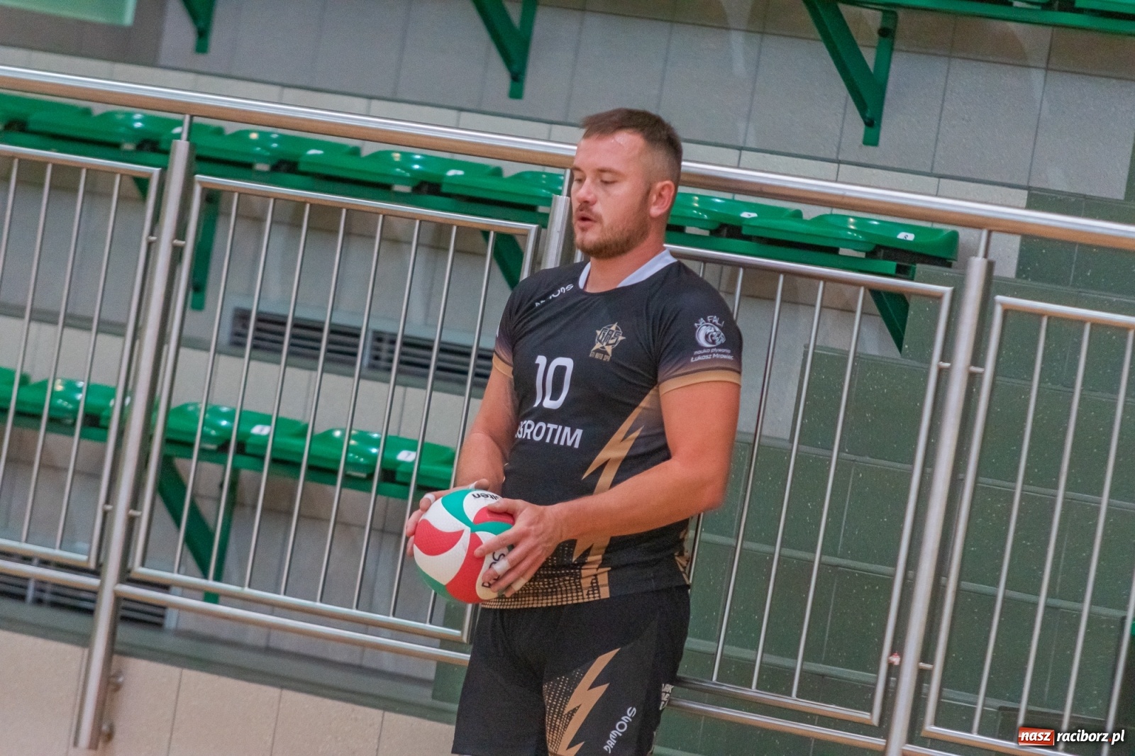 Zdjęcie w galerii na portalu naszraciborz.pl: RLPS. Faworyci z wygranymi [FOTO i WIDEO] wiadomości z regionu